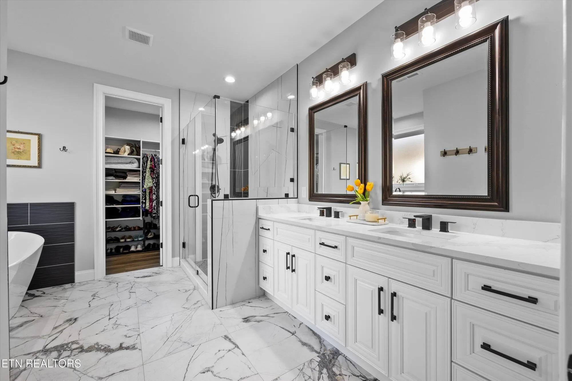 Property Slideshow image 18 of 38 | 126 elokwa way, Loudon, TN, 37774