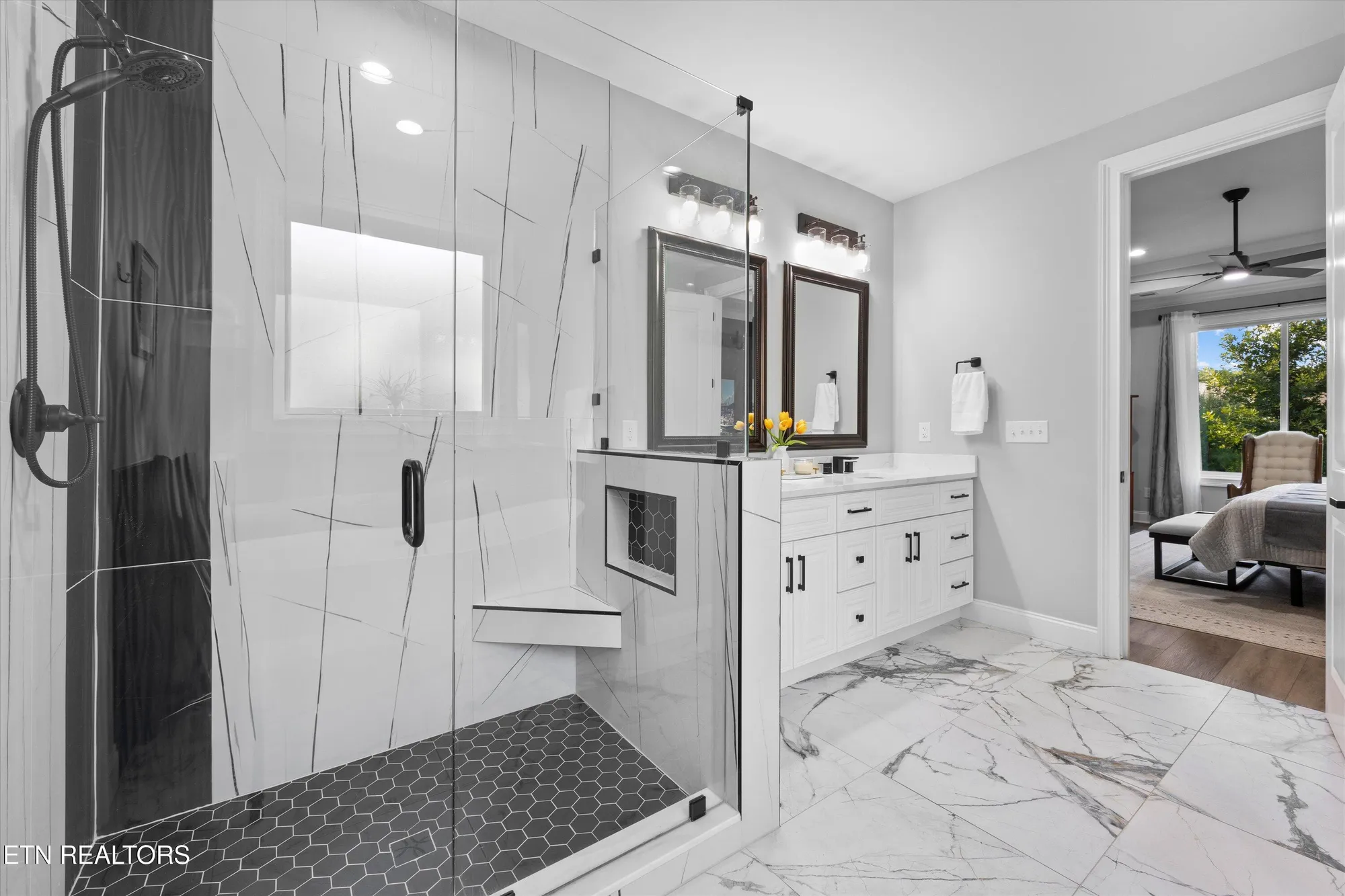 Property Slideshow image 17 of 38 | 126 elokwa way, Loudon, TN, 37774