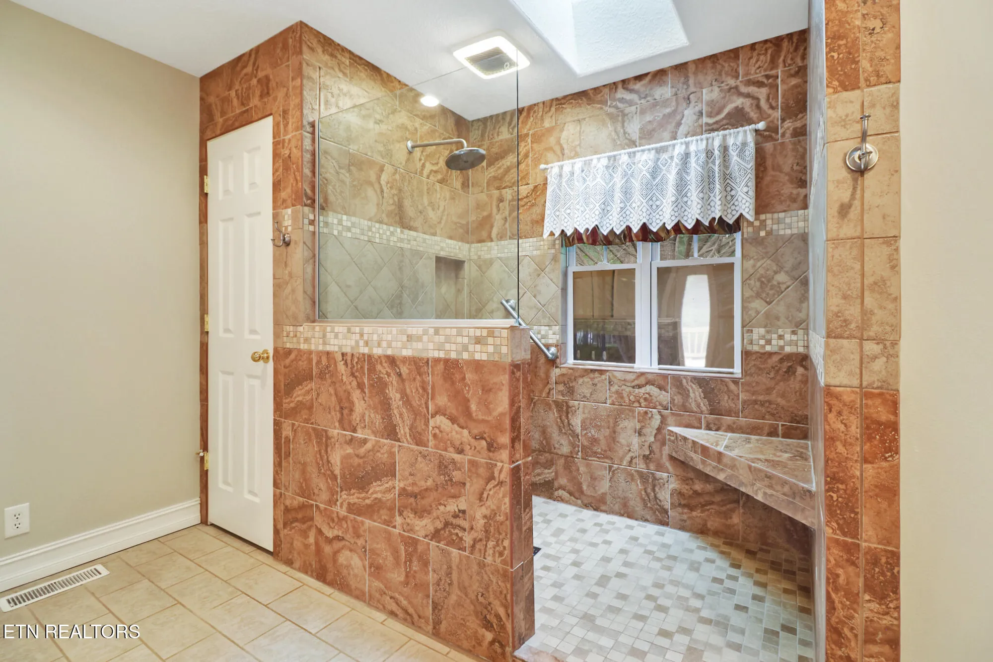 Property Slideshow image 20 of 50 | 13 lechmere ter, Crossville, TN, 38558