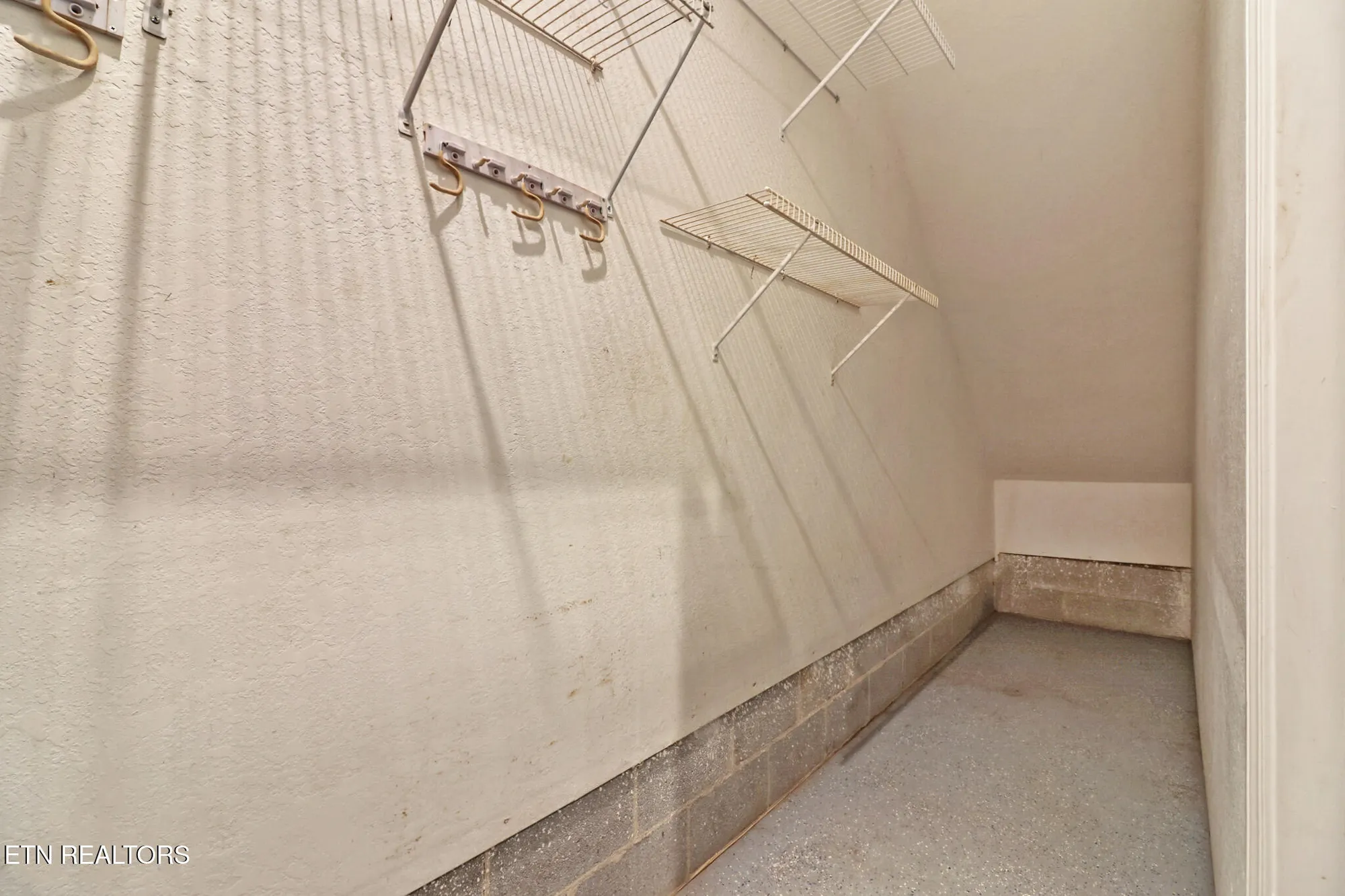 Property Slideshow image 34 of 50 | 13 lechmere ter, Crossville, TN, 38558