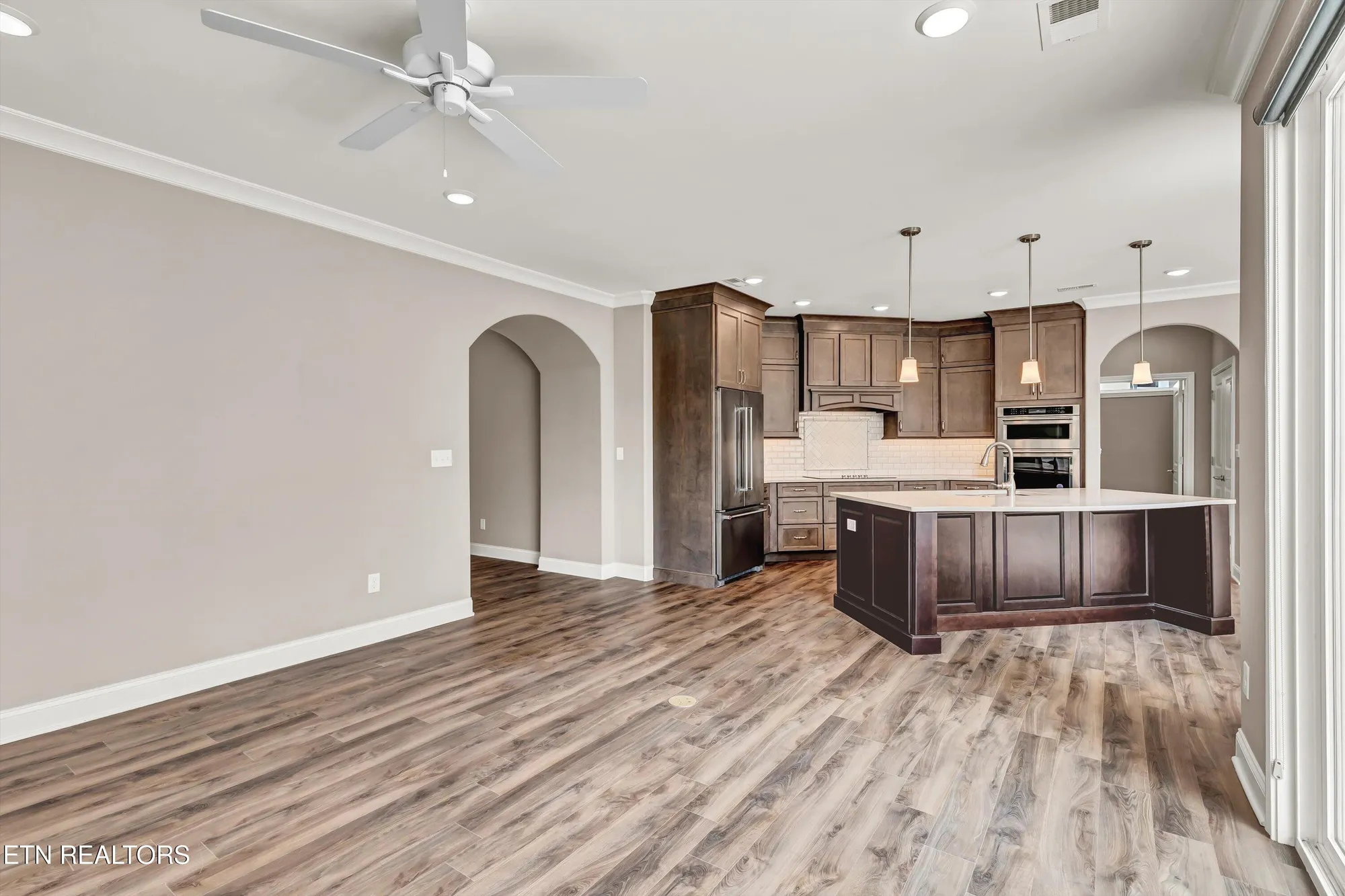 Property Slideshow image 12 of 55 | 403 sycamore pl, Loudon, TN, 37774