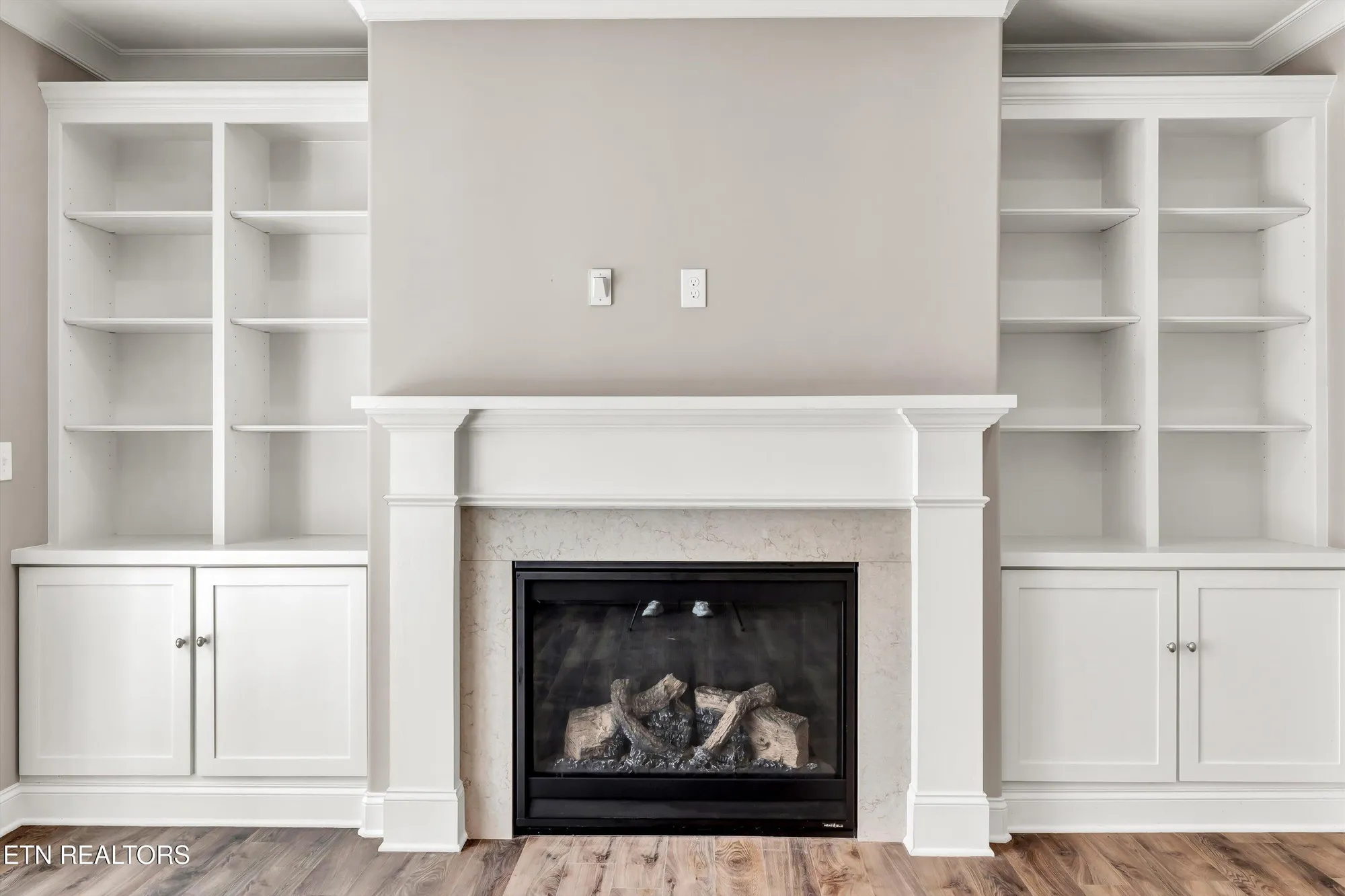 Property Slideshow image 13 of 55 | 403 sycamore pl, Loudon, TN, 37774