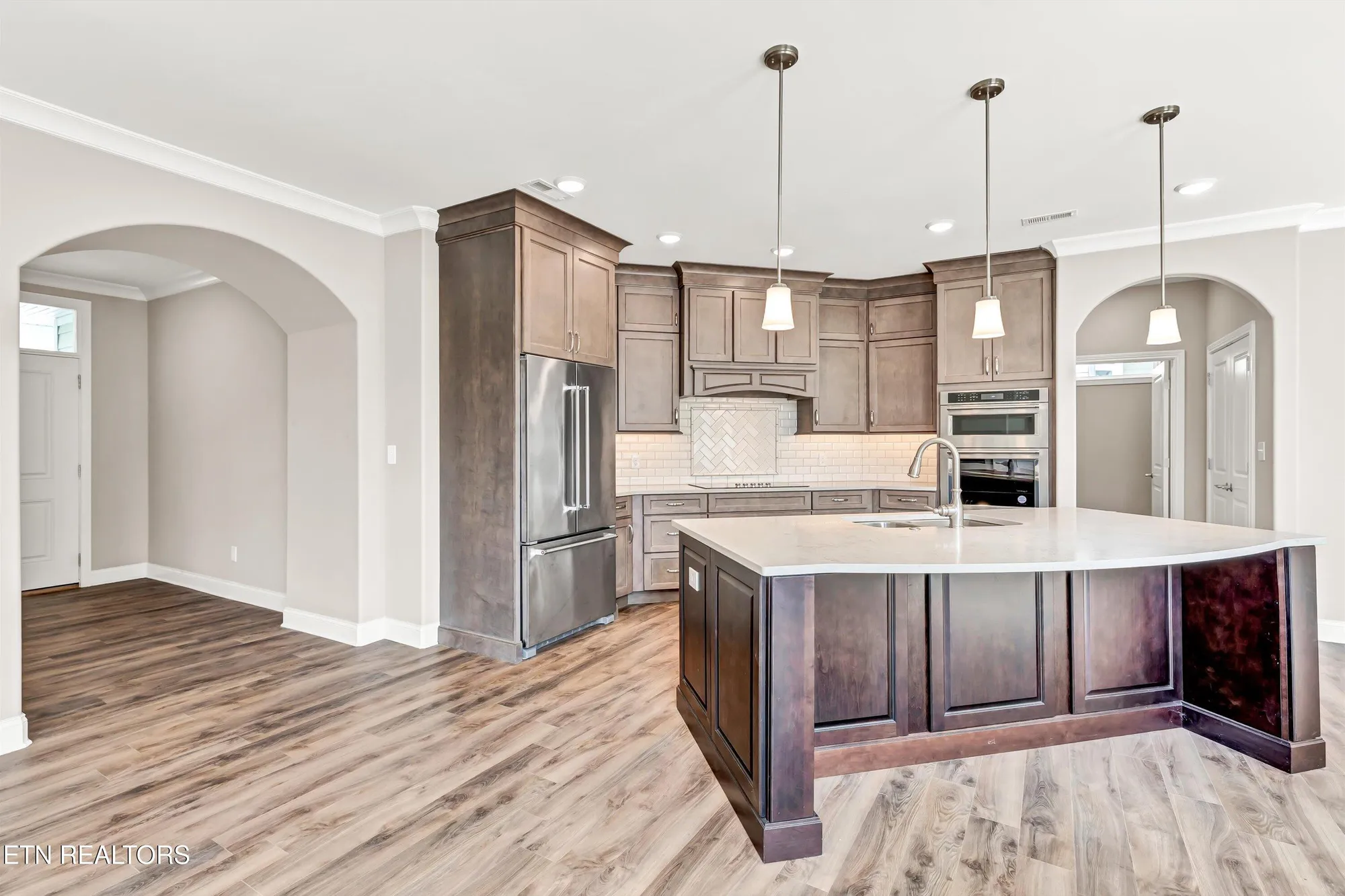 Property Slideshow image 14 of 55 | 403 sycamore pl, Loudon, TN, 37774