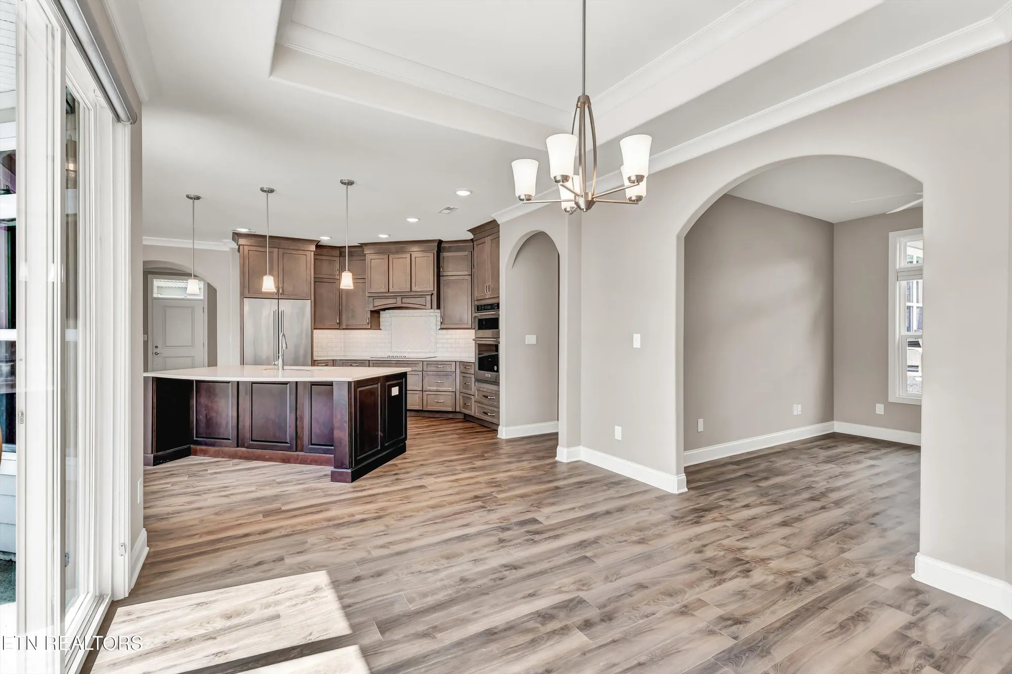 Property Slideshow image 21 of 55 | 403 sycamore pl, Loudon, TN, 37774