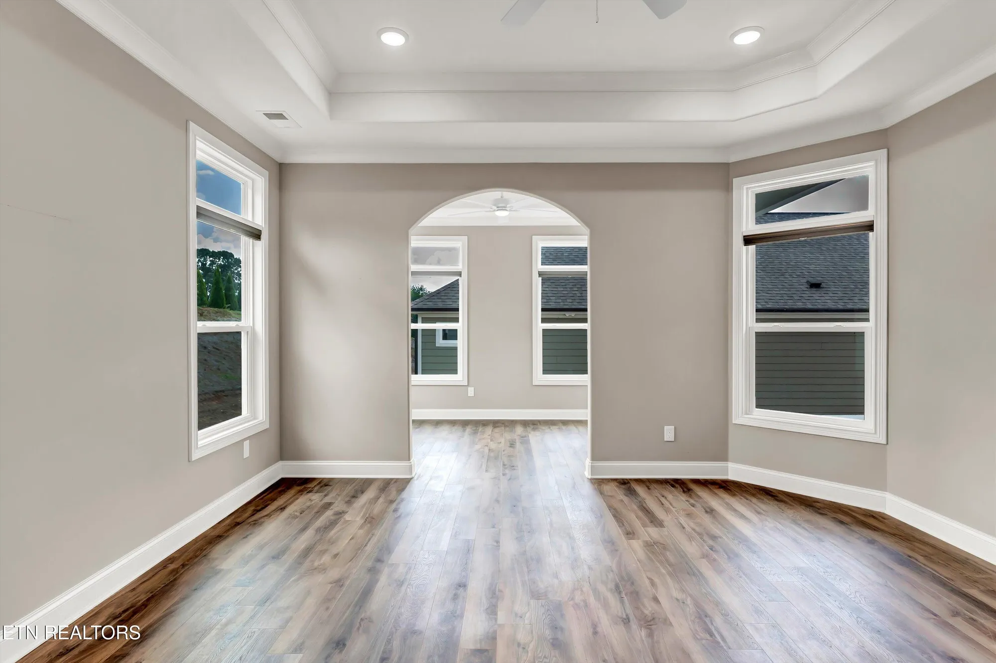 Property Slideshow image 28 of 55 | 403 sycamore pl, Loudon, TN, 37774