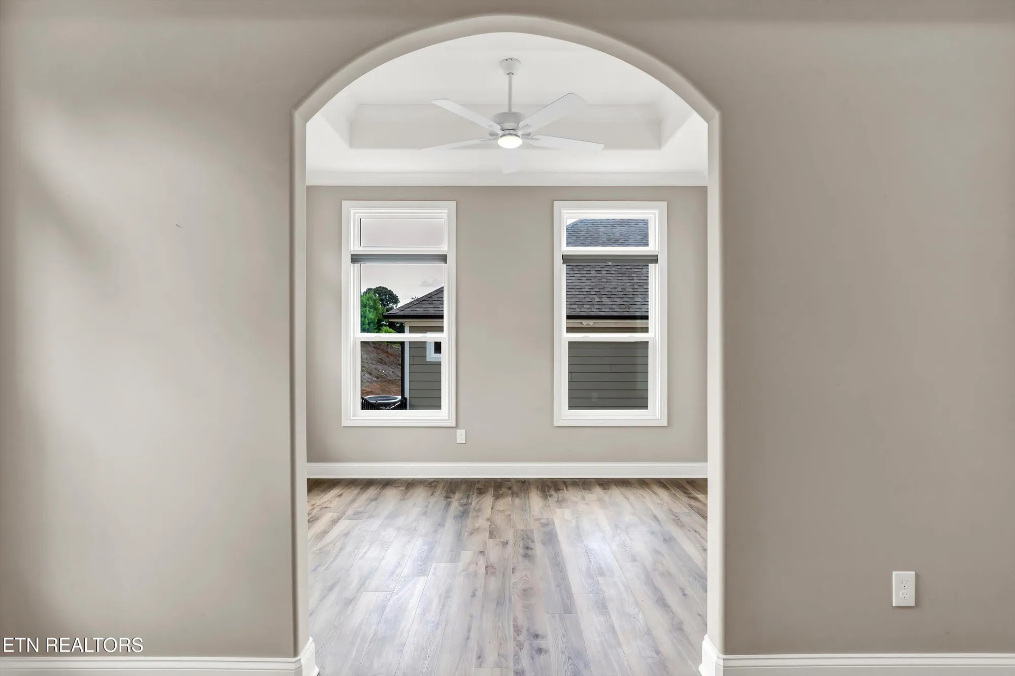 Property Slideshow image 30 of 55 | 403 sycamore pl, Loudon, TN, 37774