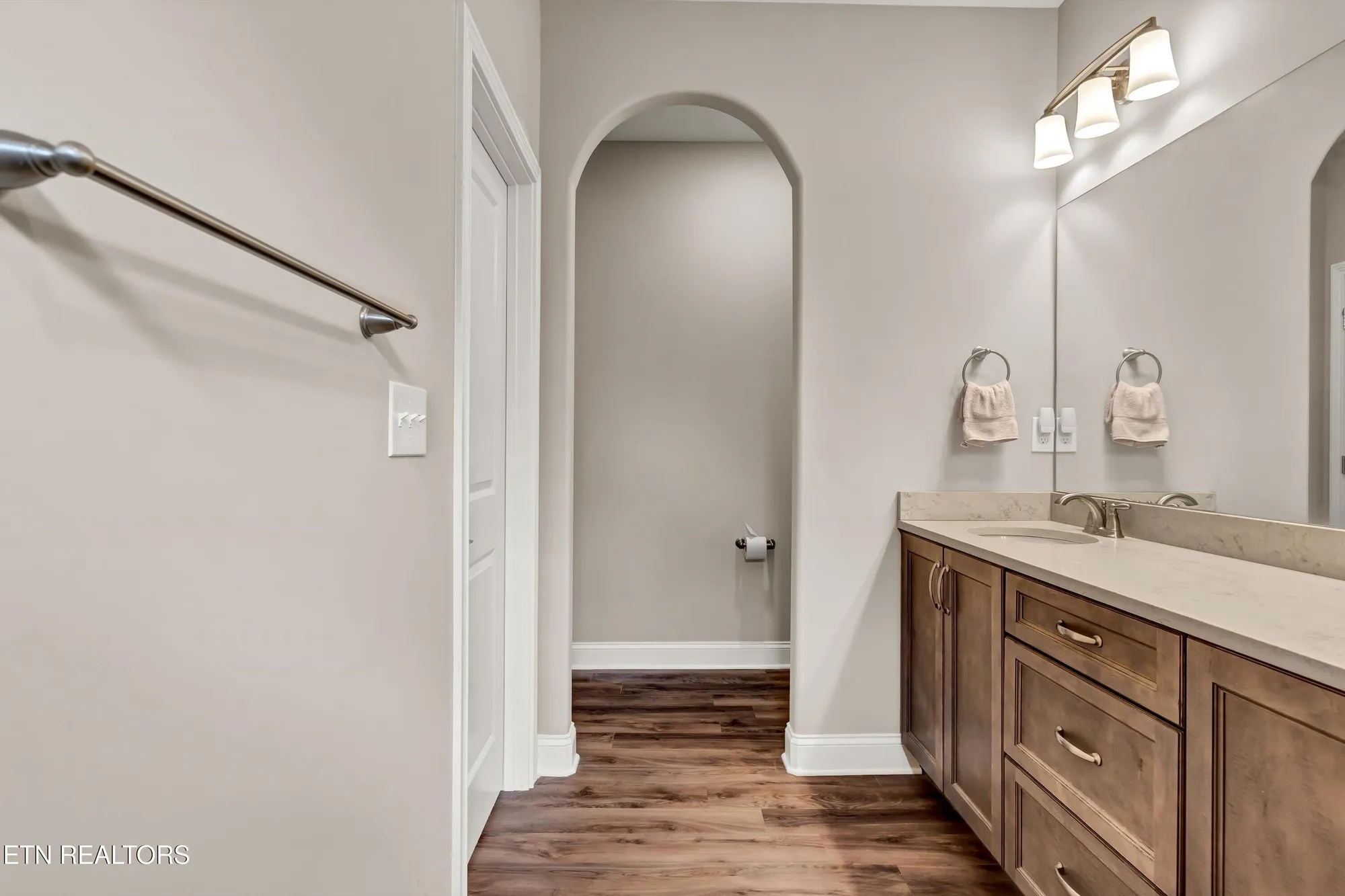 Property Slideshow image 35 of 55 | 403 sycamore pl, Loudon, TN, 37774