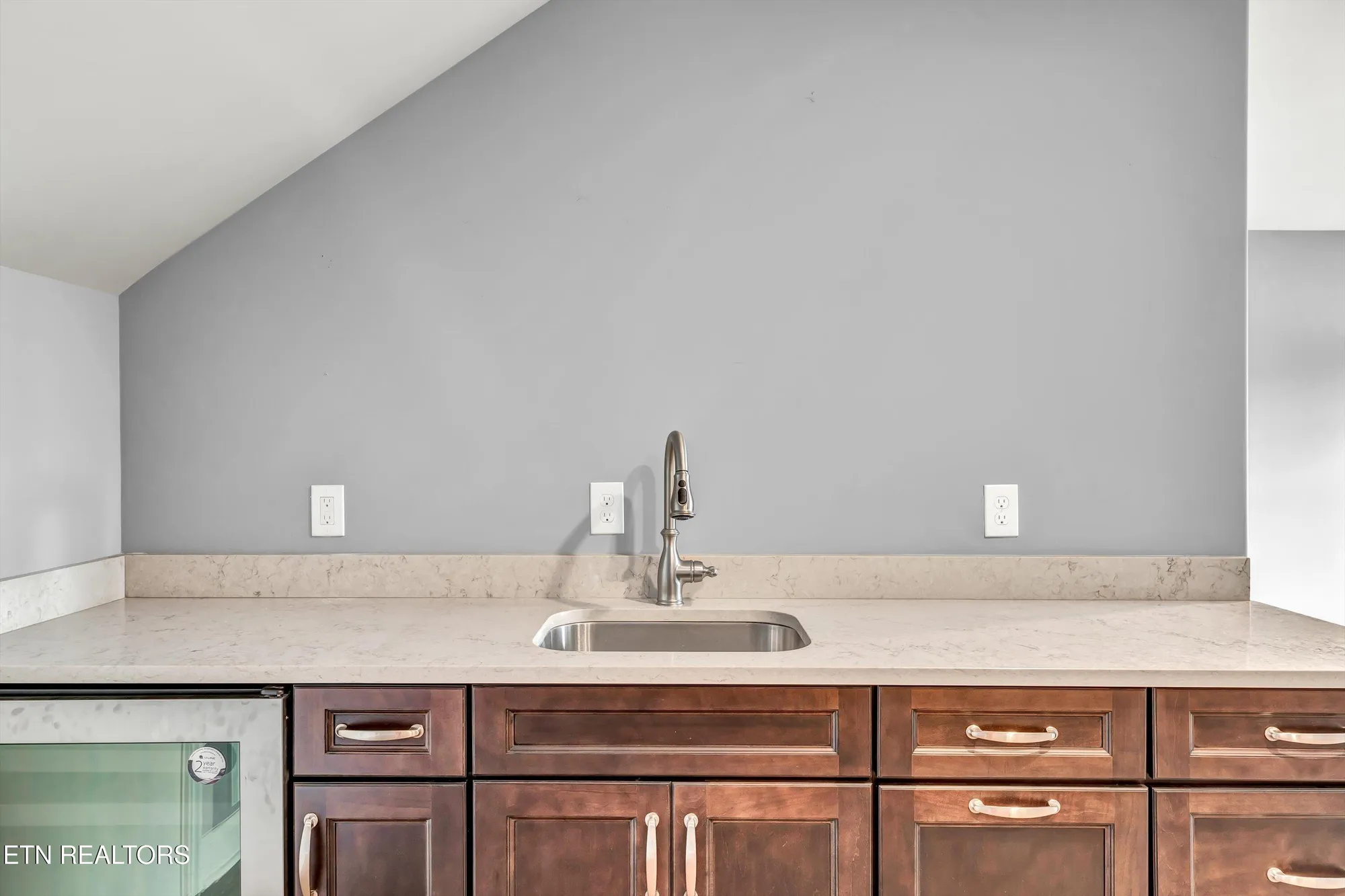 Property Slideshow image 42 of 55 | 403 sycamore pl, Loudon, TN, 37774