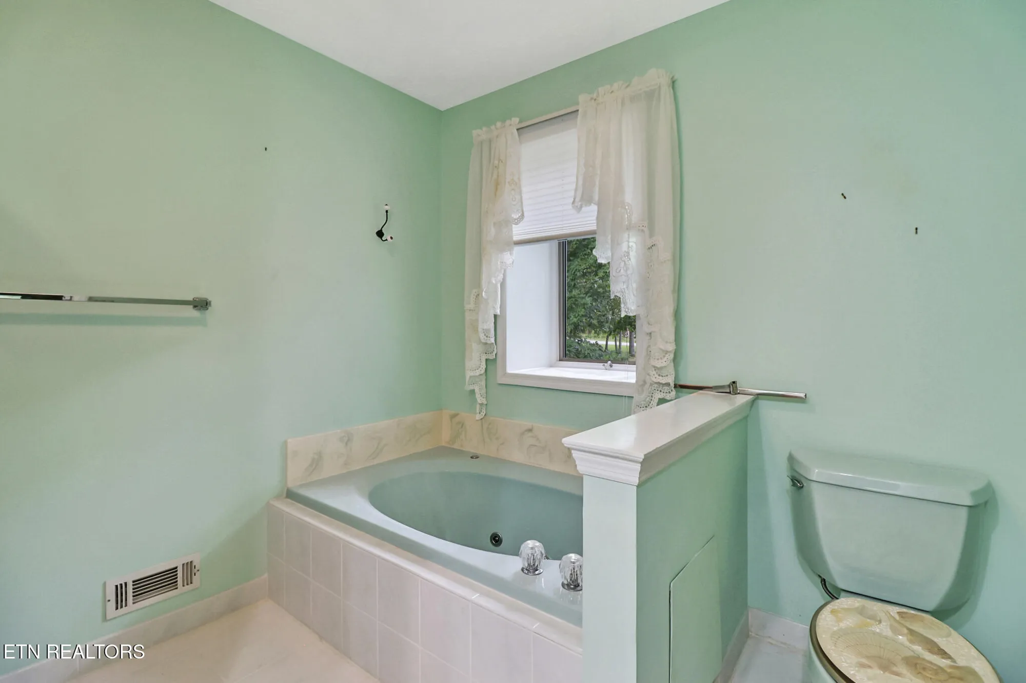 Property Slideshow image 33 of 53 | 44 walden ridge ter, Crossville, TN, 38558