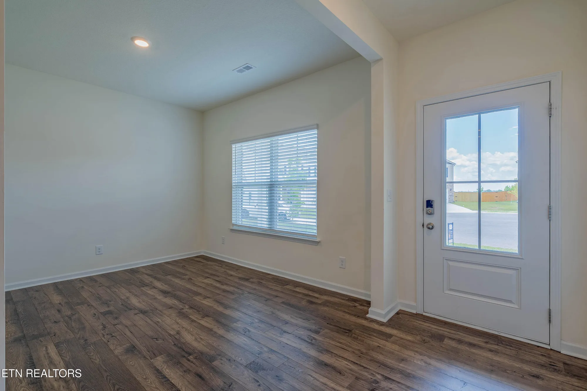 Property Slideshow image 14 of 43 | 106 gigi ln, Oak Ridge, TN, 37830