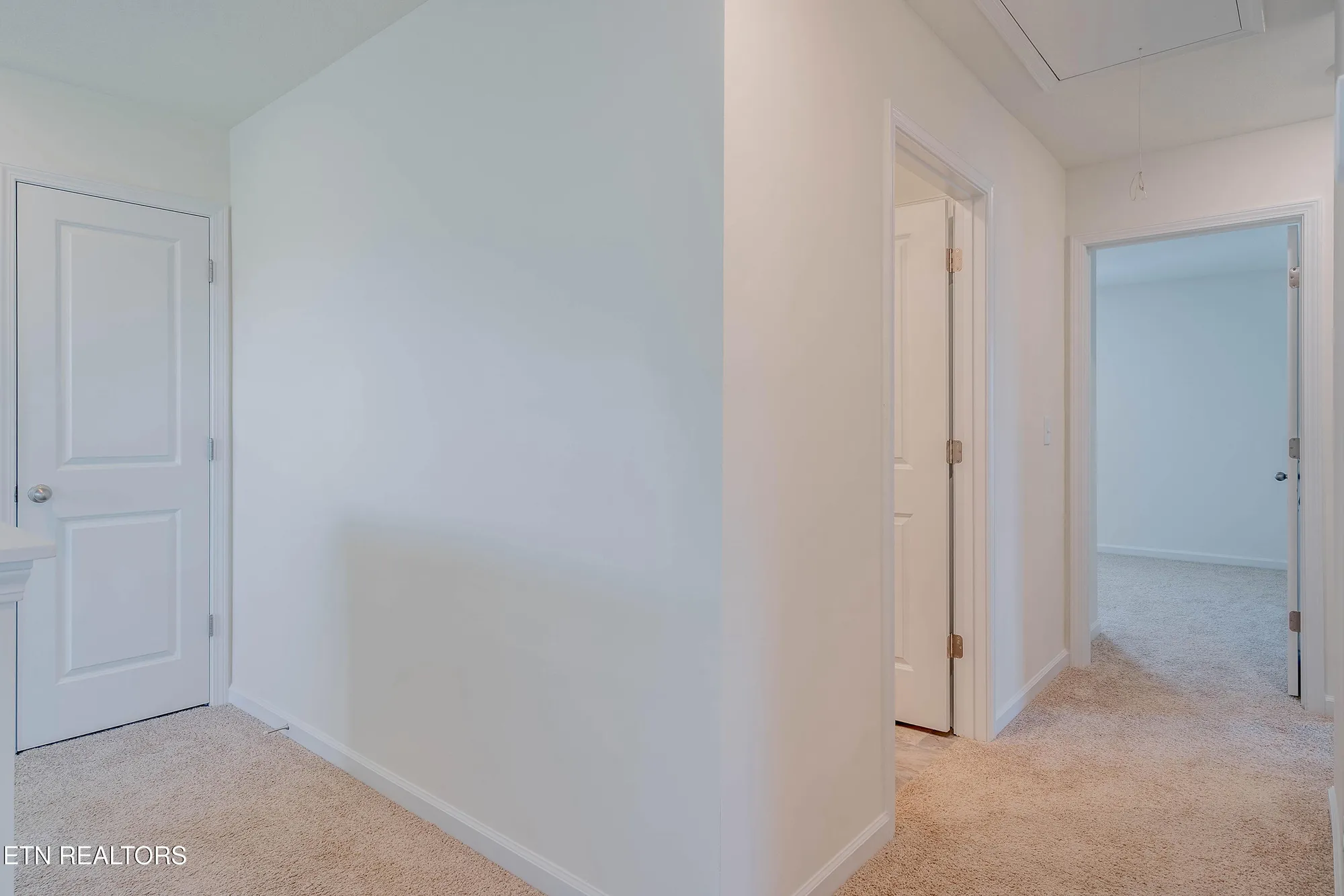 Property Slideshow image 32 of 43 | 106 gigi ln, Oak Ridge, TN, 37830