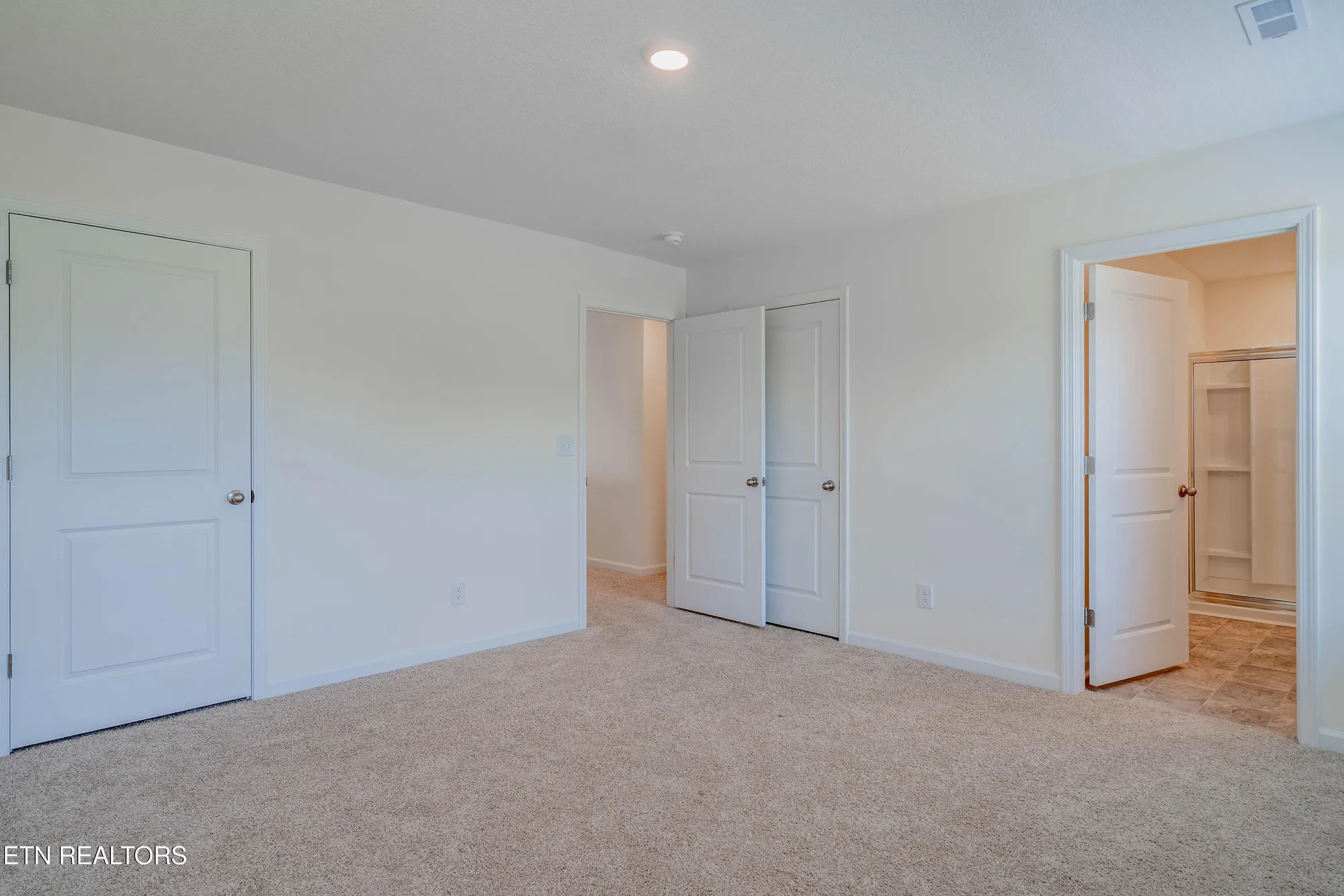 Property Slideshow image 34 of 43 | 106 gigi ln, Oak Ridge, TN, 37830