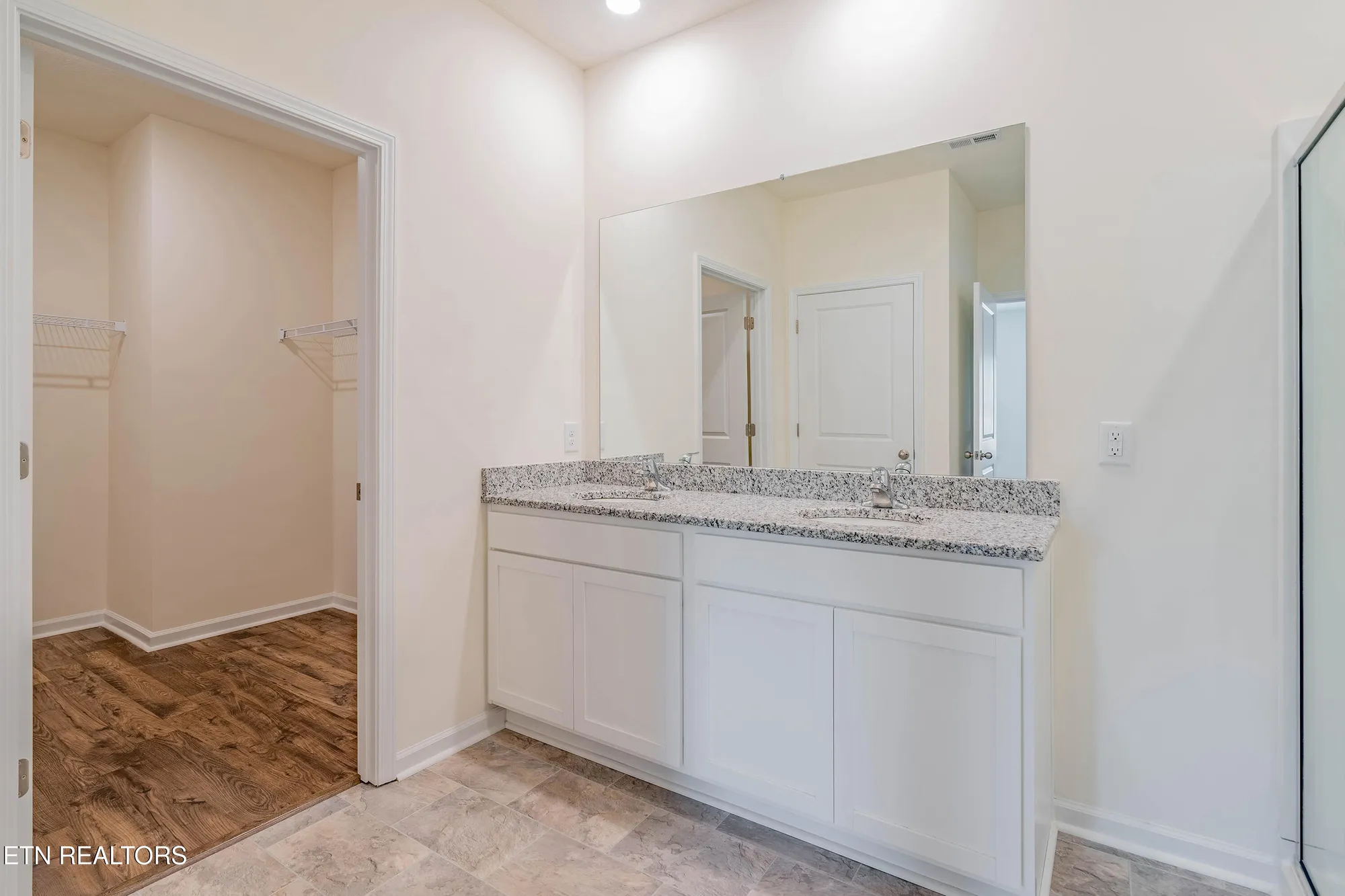 Property Slideshow image 20 of 43 | 106 gigi ln, Oak Ridge, TN, 37830