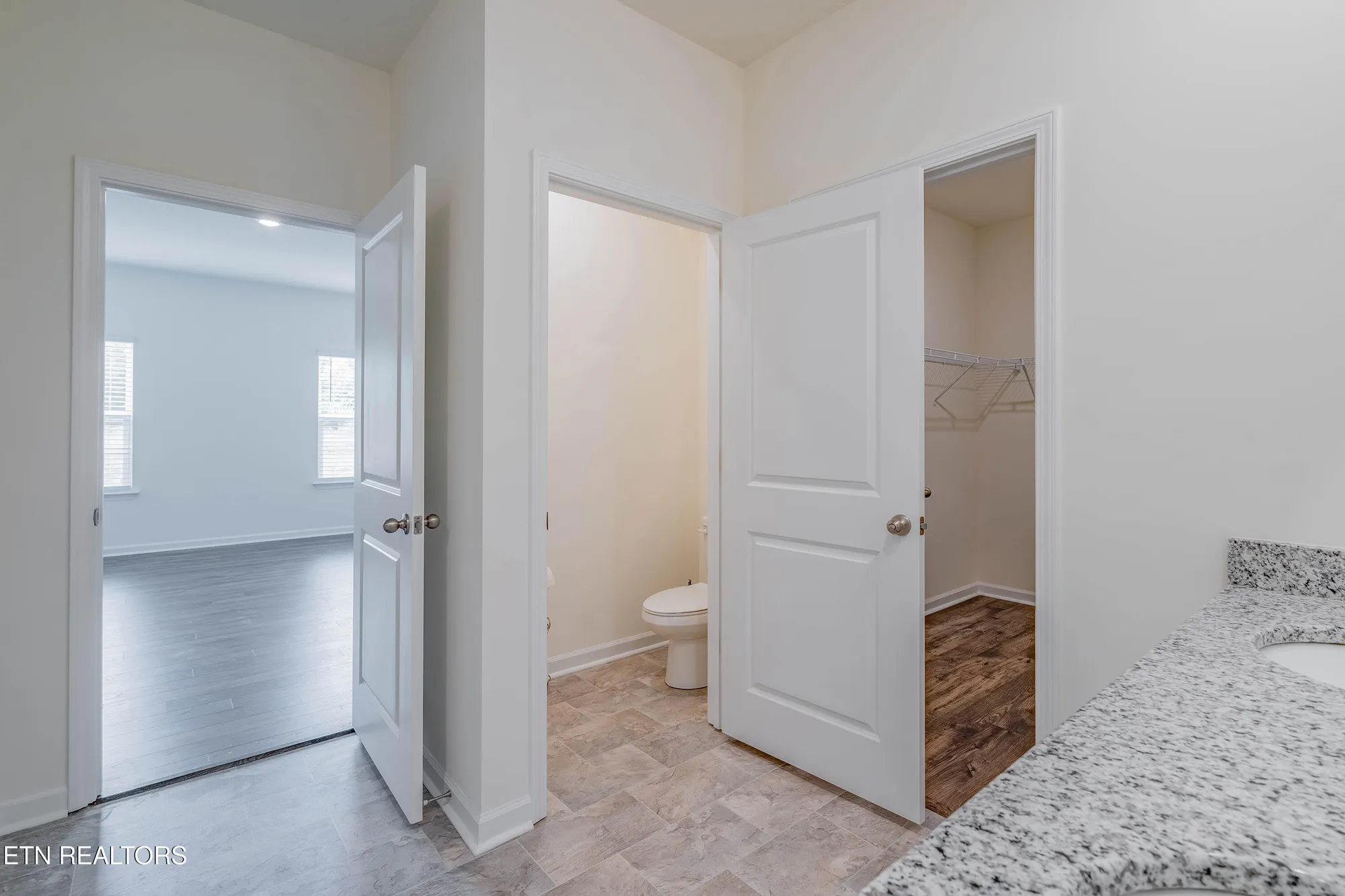 Property Slideshow image 23 of 43 | 106 gigi ln, Oak Ridge, TN, 37830