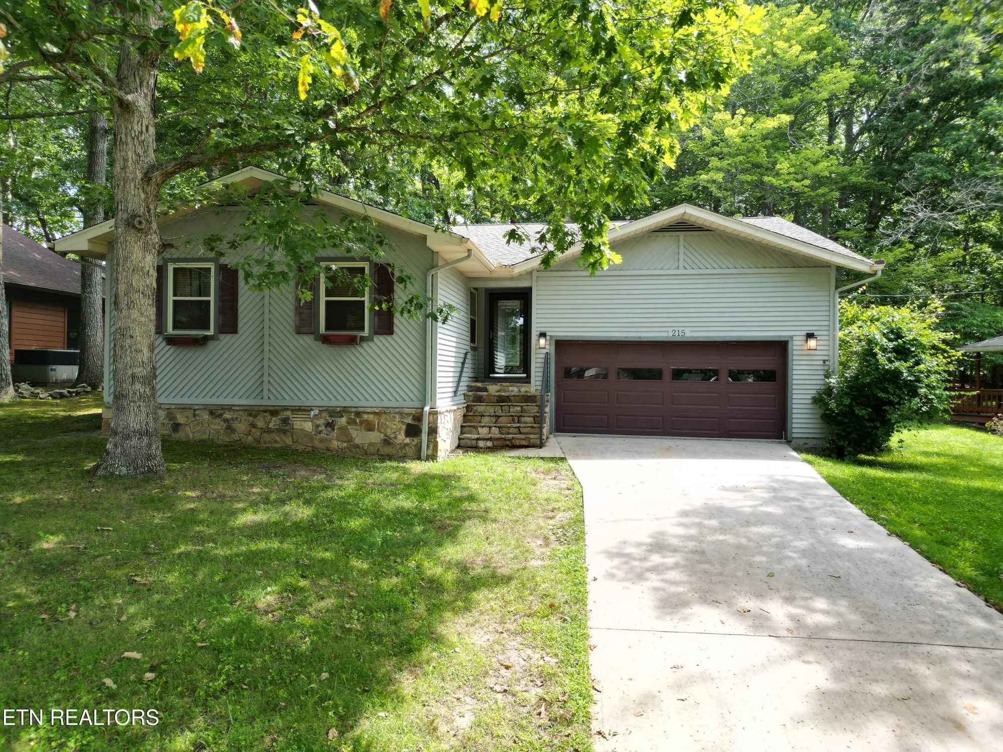 Property Slideshow image 1 of 49 | 215 snead dr, Crossville, TN, 38558