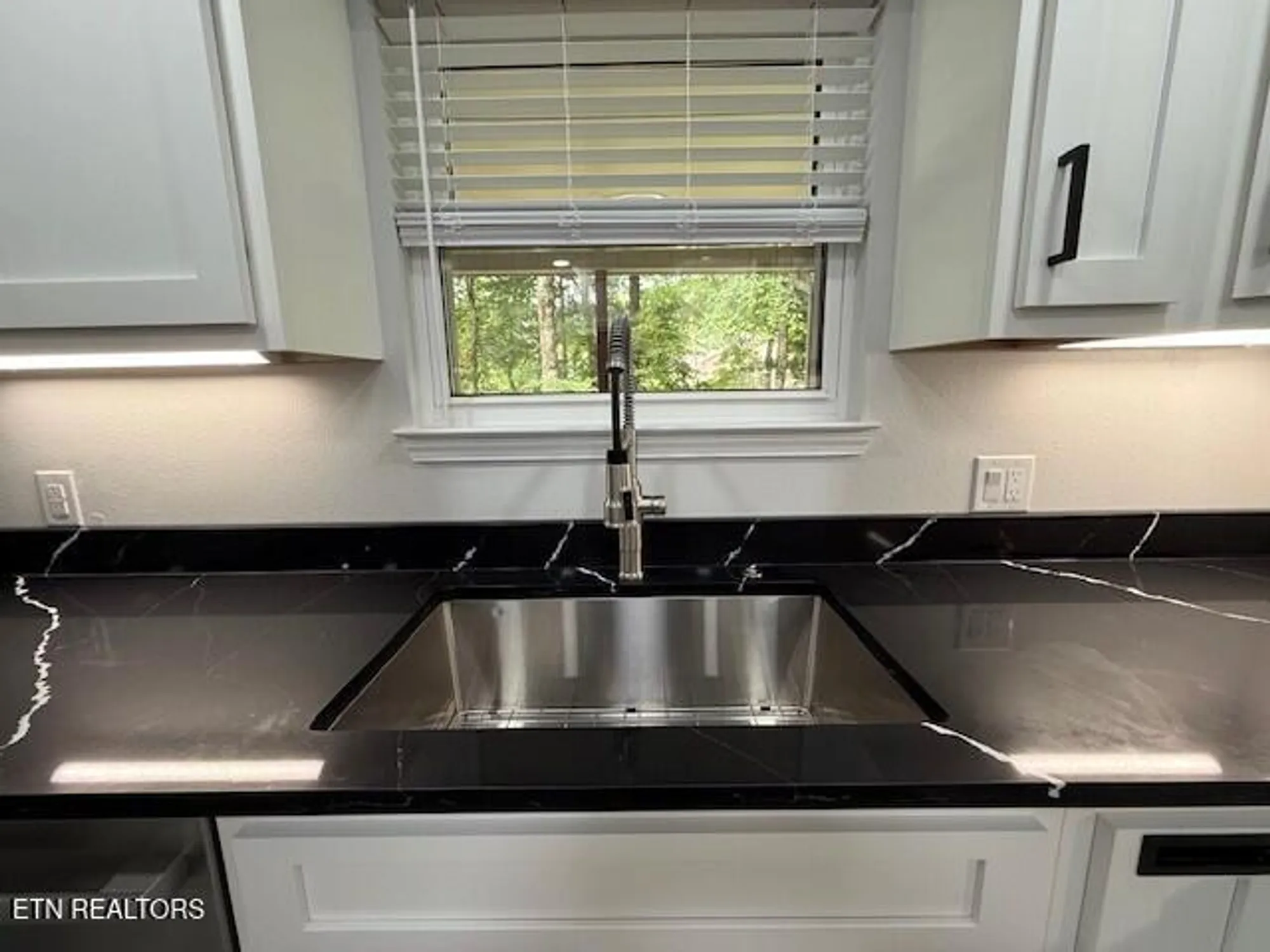 Property Slideshow image 33 of 58 | 16 pomeroy ct, Crossville, TN, 38558