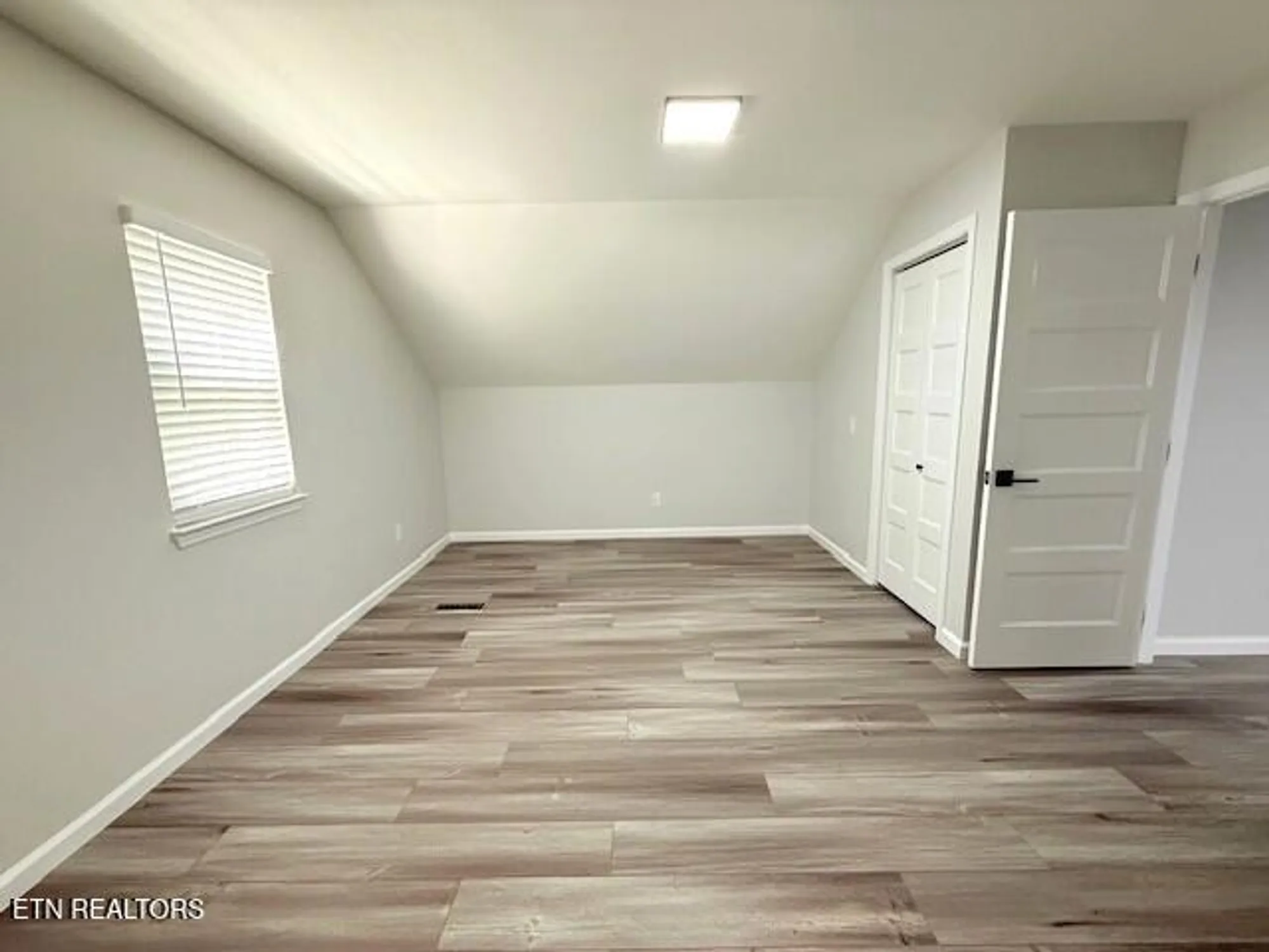 Property Slideshow image 54 of 58 | 16 pomeroy ct, Crossville, TN, 38558