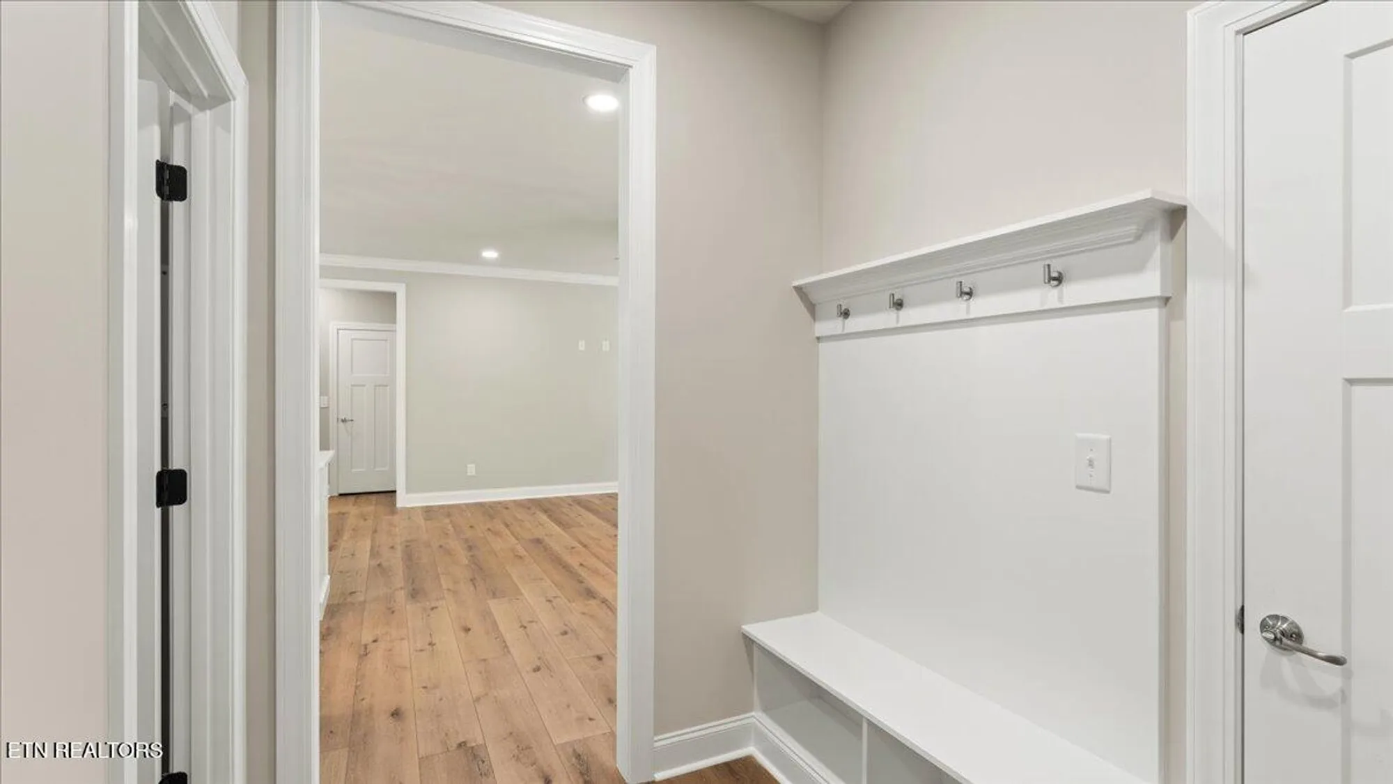 Property Slideshow image 15 of 41 | 111 oostanali way, Loudon, TN, 37774