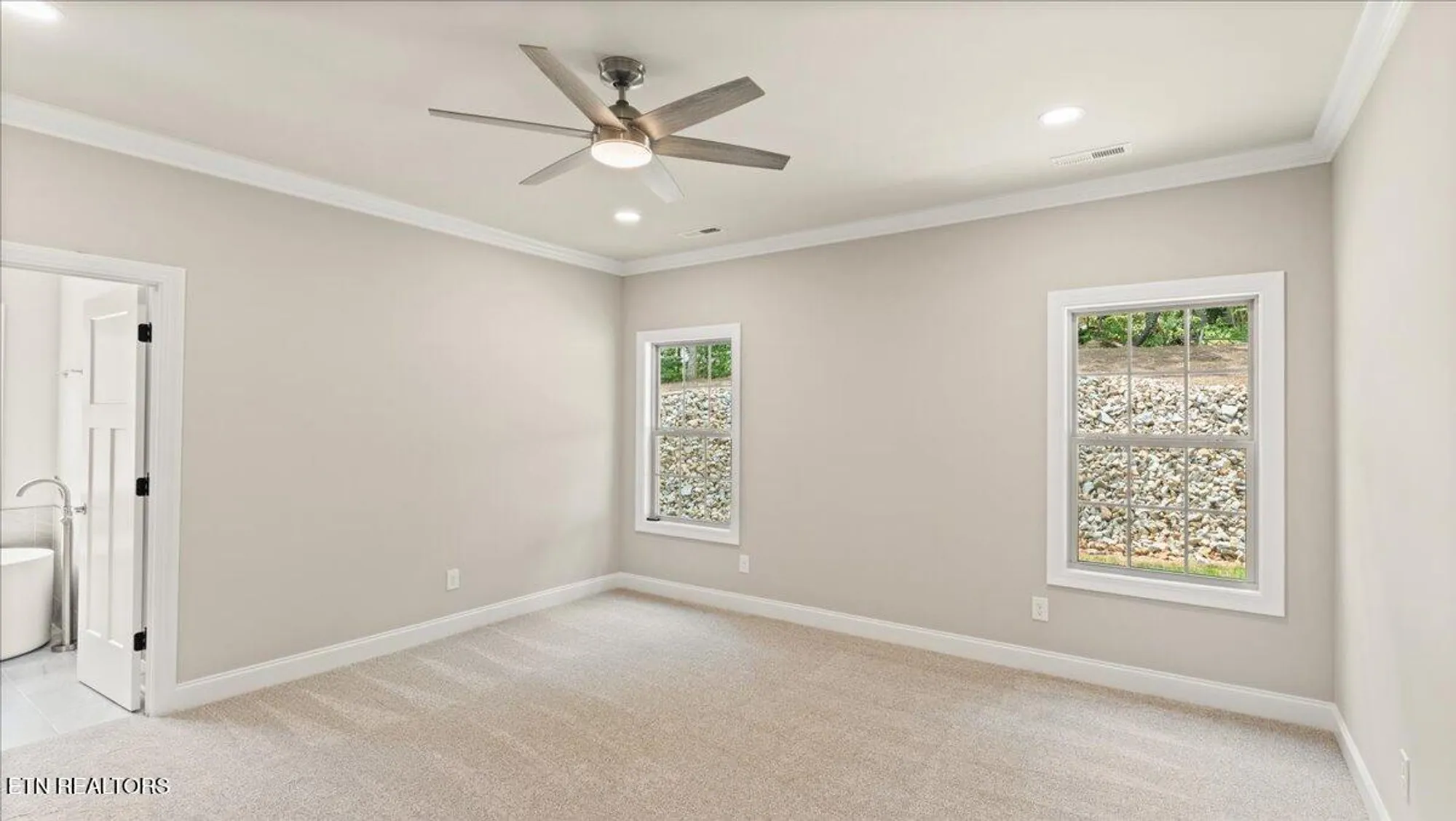 Property Slideshow image 16 of 41 | 111 oostanali way, Loudon, TN, 37774