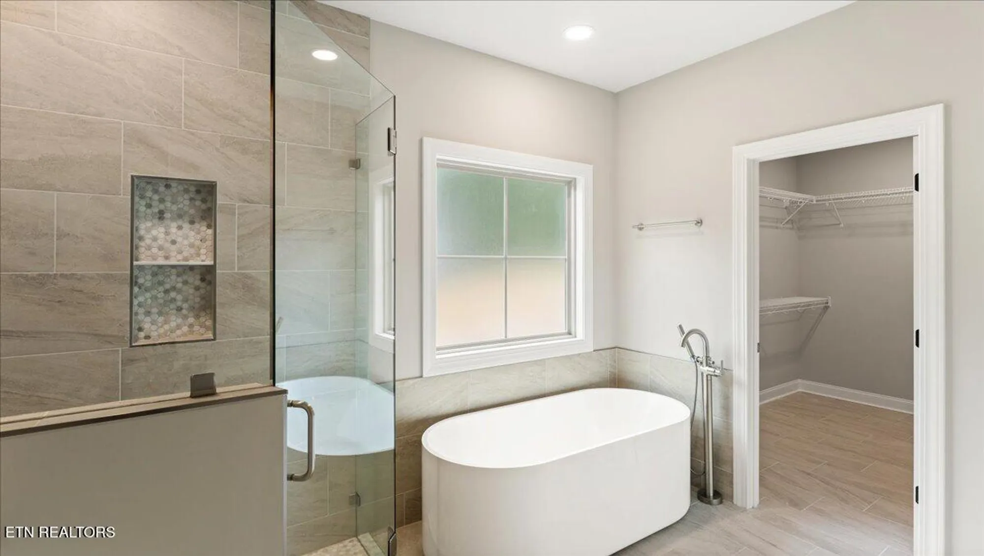 Property Slideshow image 20 of 41 | 111 oostanali way, Loudon, TN, 37774