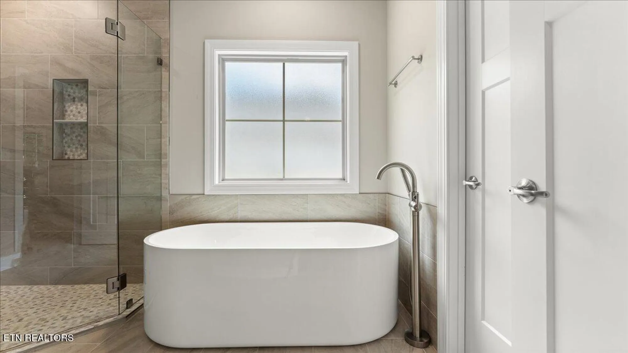 Property Slideshow image 21 of 41 | 111 oostanali way, Loudon, TN, 37774