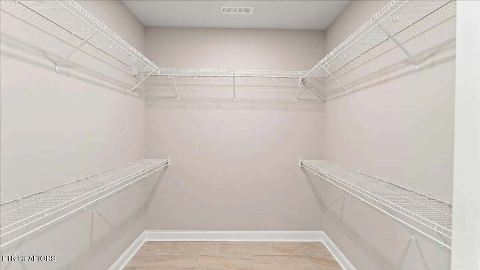 Property Slideshow image 22 of 41 | 111 oostanali way, Loudon, TN, 37774