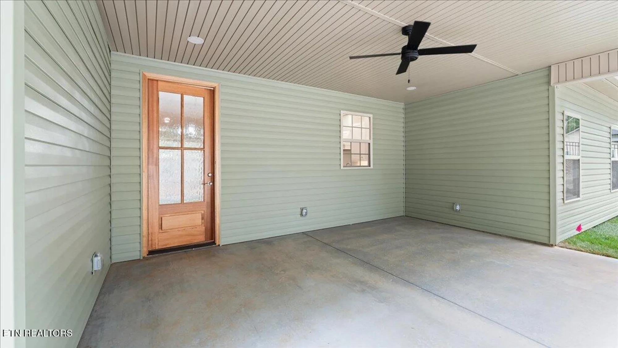 Property Slideshow image 30 of 41 | 111 oostanali way, Loudon, TN, 37774