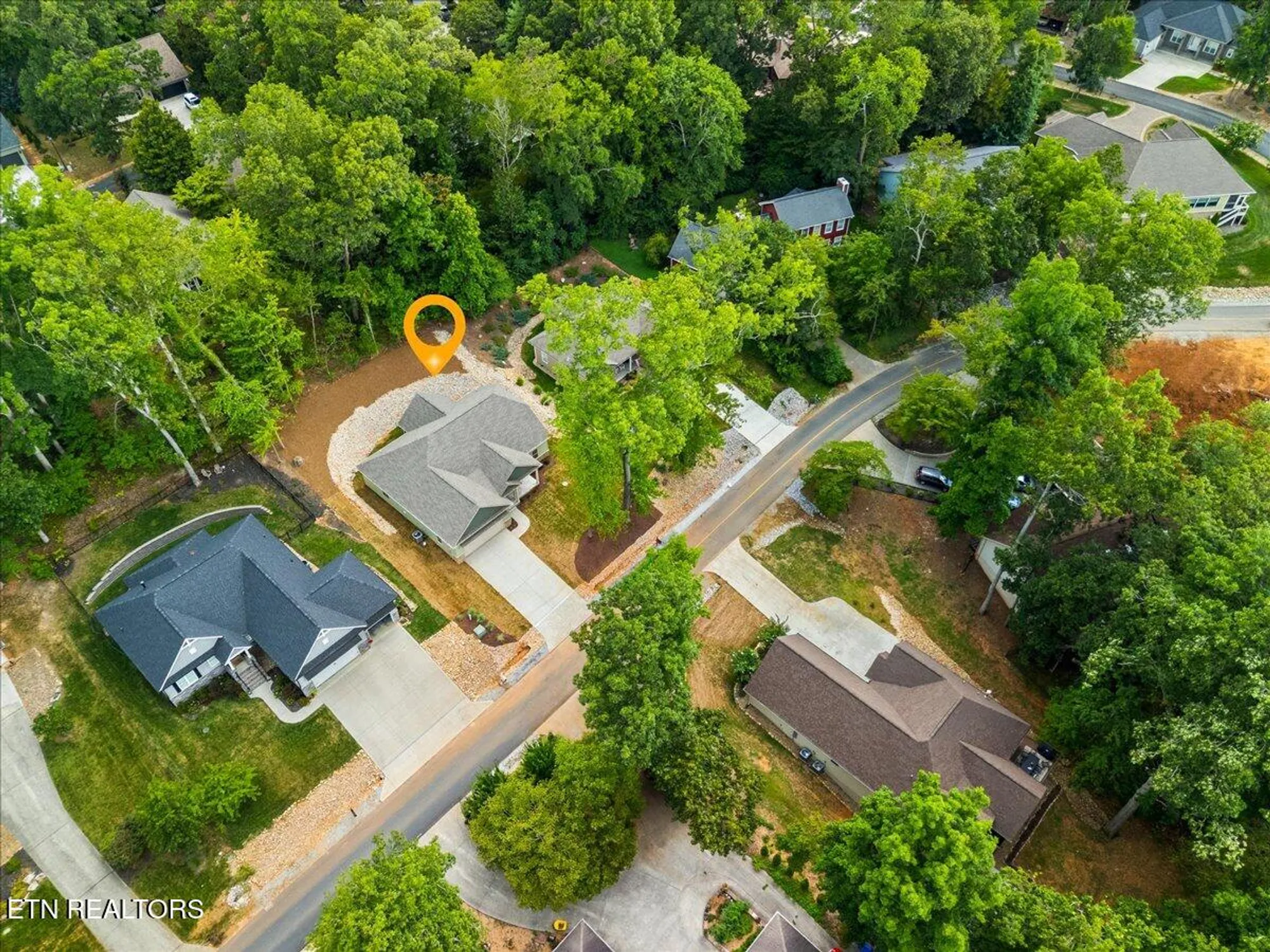 Property Slideshow image 35 of 41 | 111 oostanali way, Loudon, TN, 37774