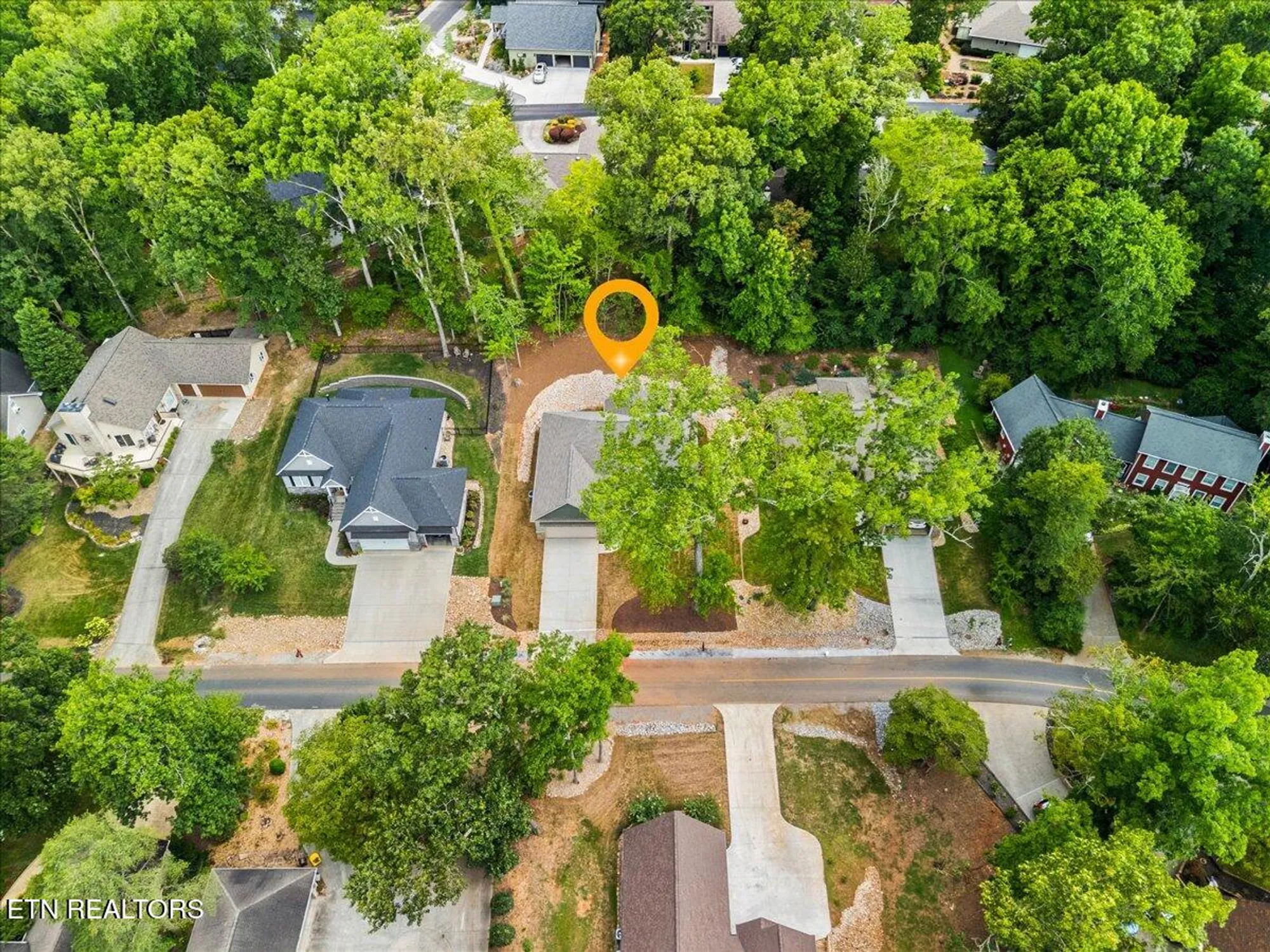 Property Slideshow image 36 of 41 | 111 oostanali way, Loudon, TN, 37774