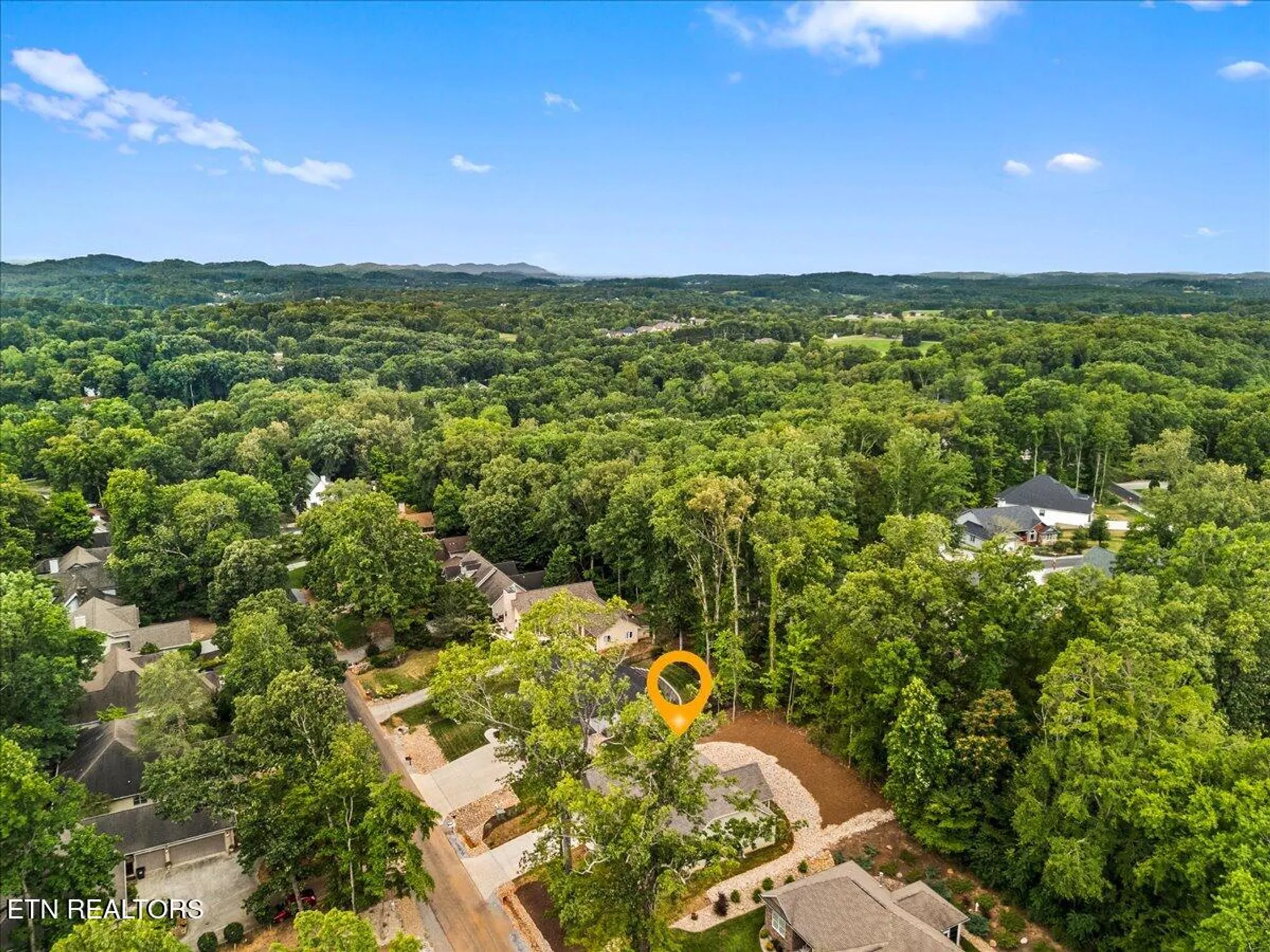 Property Slideshow image 37 of 41 | 111 oostanali way, Loudon, TN, 37774