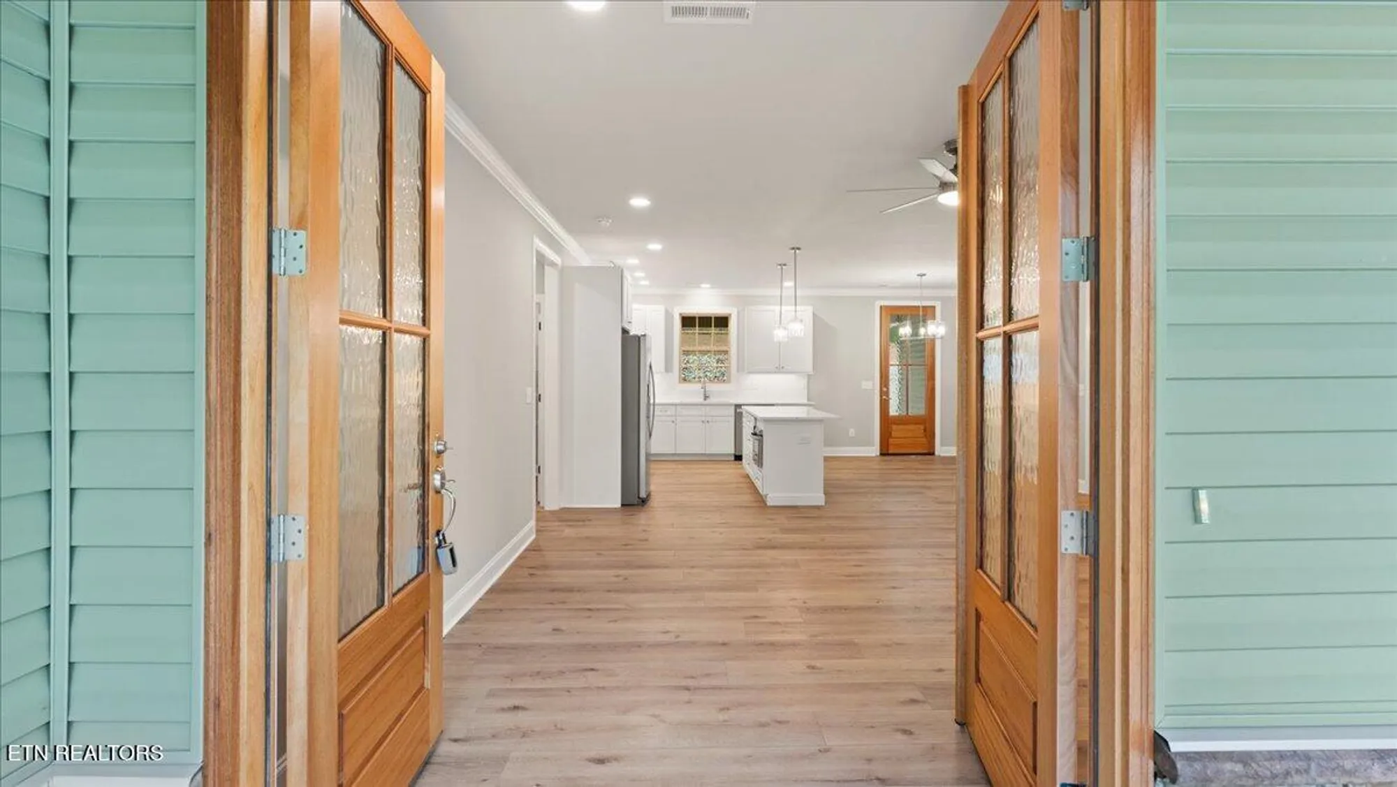 Property Slideshow image 3 of 41 | 111 oostanali way, Loudon, TN, 37774