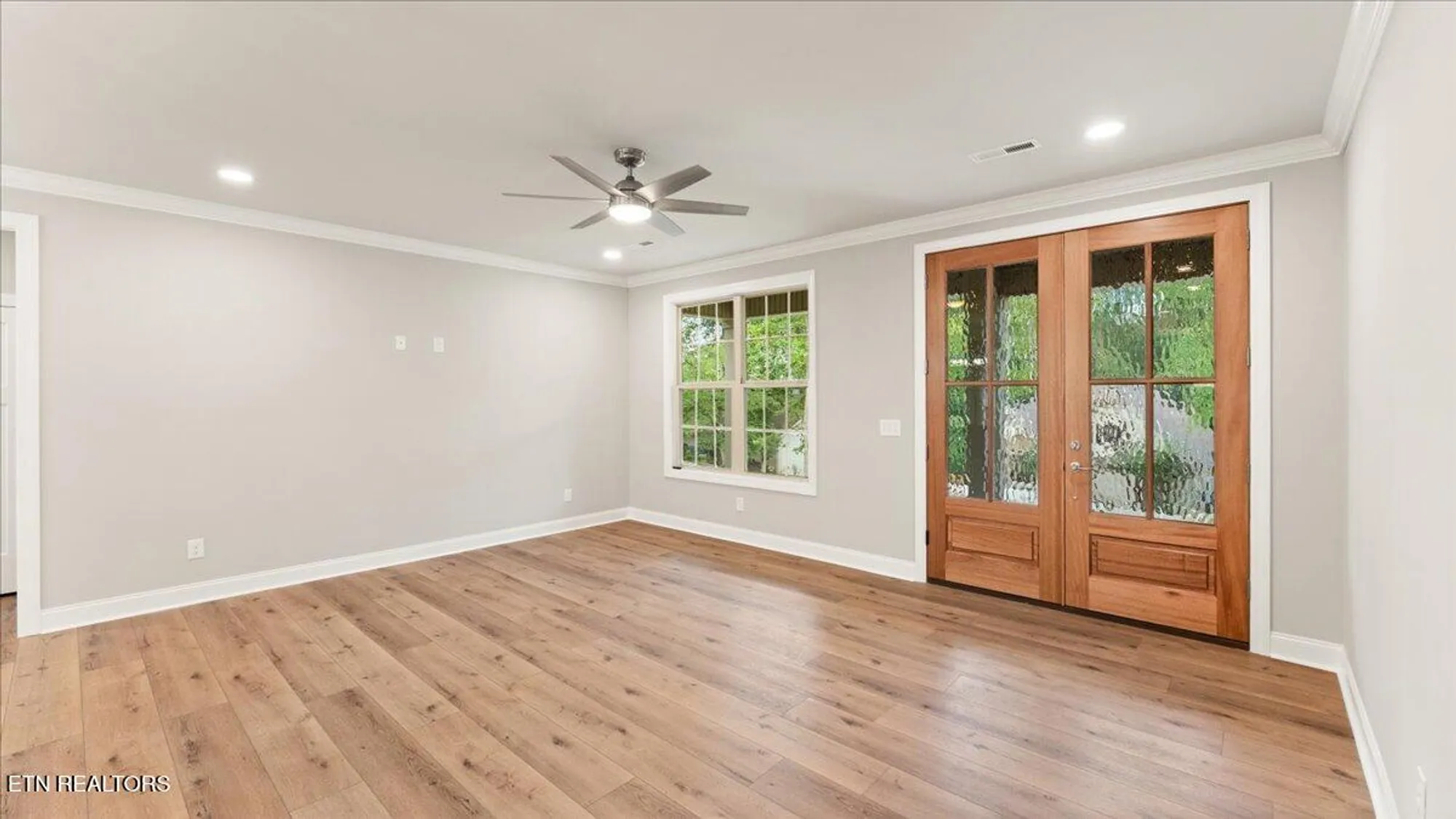 Property Slideshow image 6 of 41 | 111 oostanali way, Loudon, TN, 37774