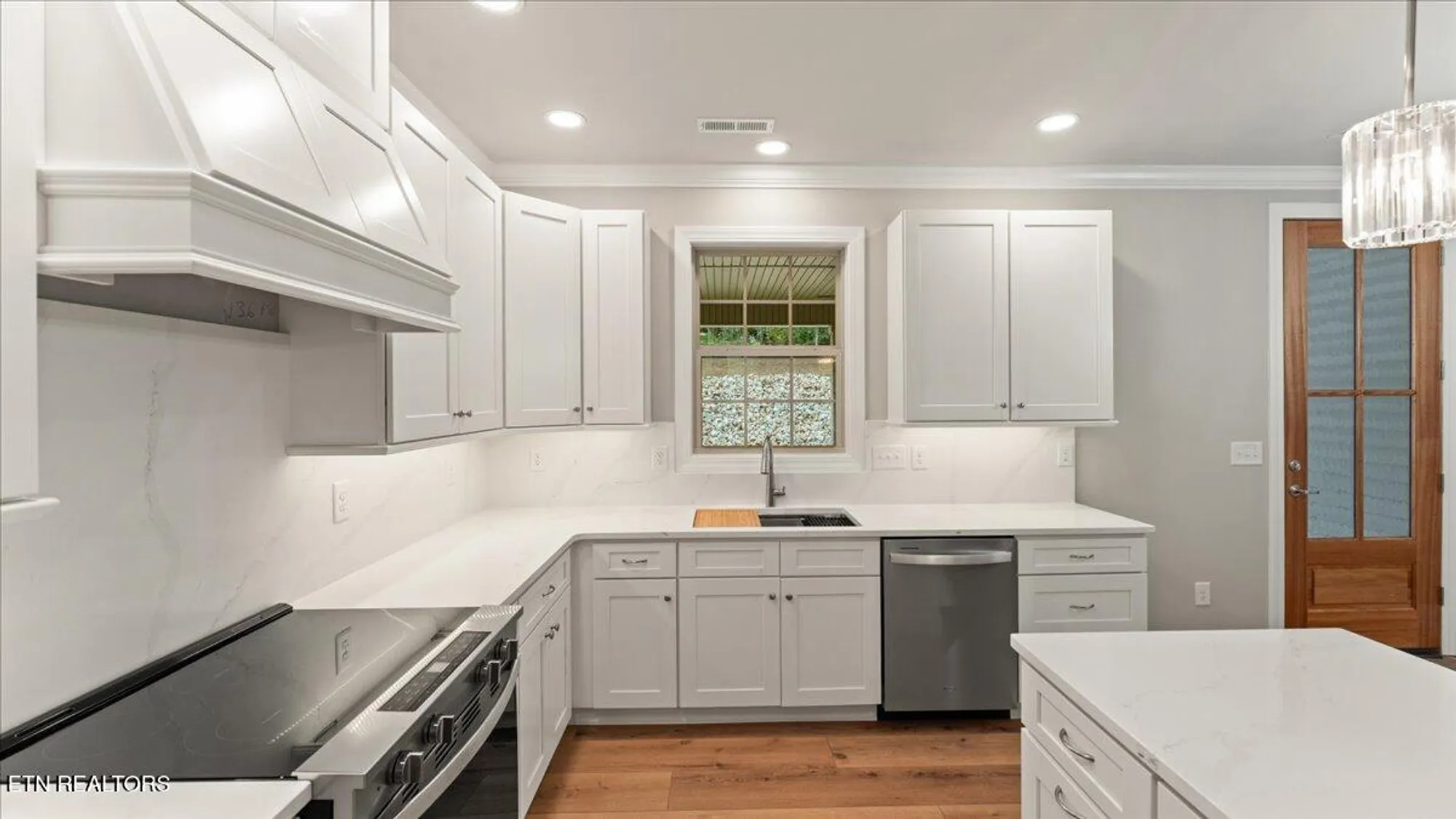 Property Slideshow image 12 of 41 | 111 oostanali way, Loudon, TN, 37774