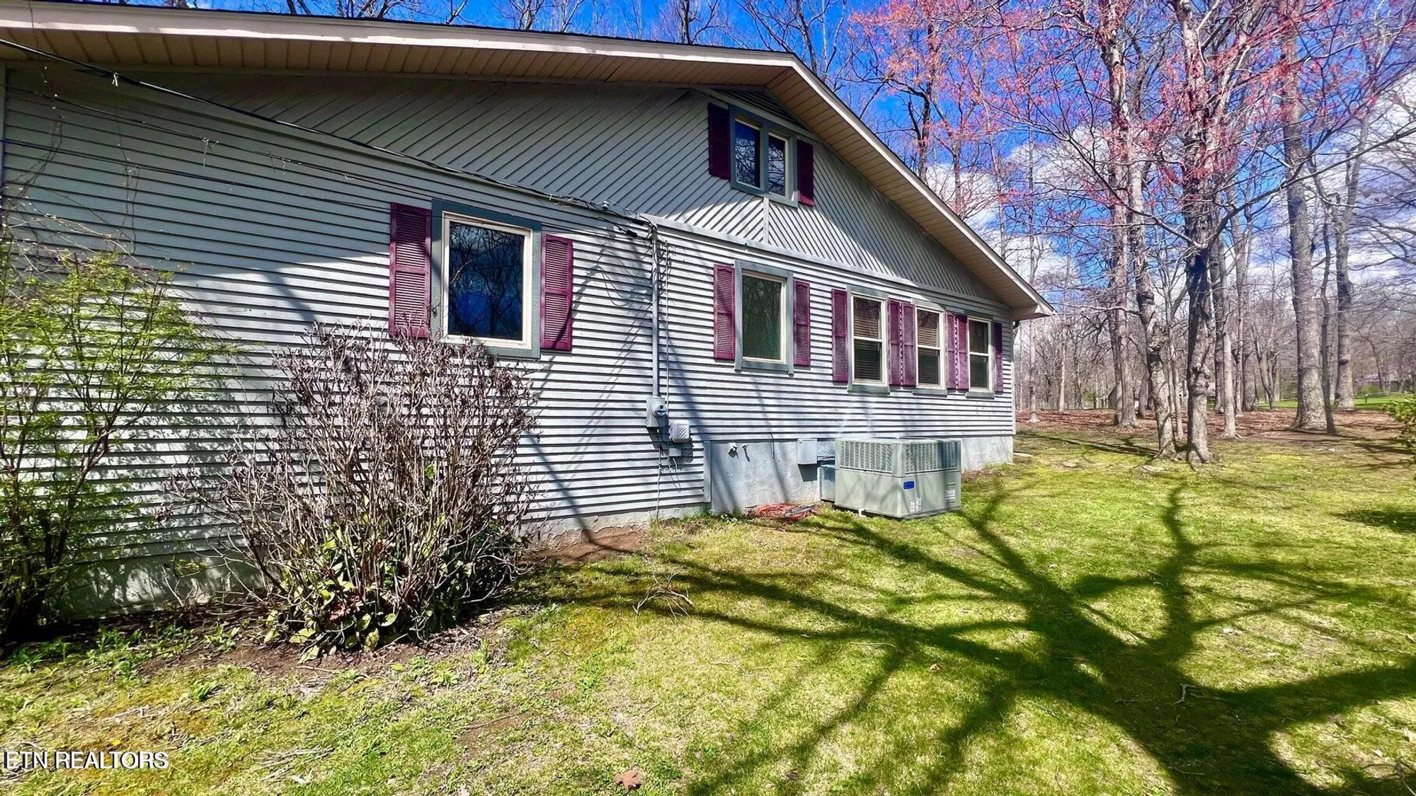 Property Slideshow image 5 of 49 | 215 snead dr, Crossville, TN, 38558