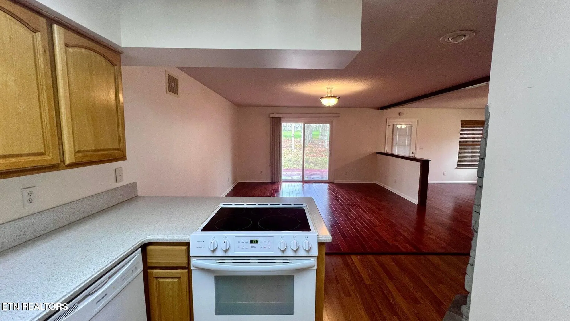 Property Slideshow image 15 of 49 | 215 snead dr, Crossville, TN, 38558