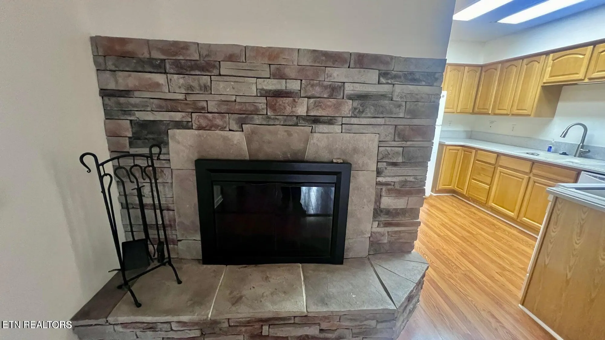 Property Slideshow image 21 of 49 | 215 snead dr, Crossville, TN, 38558