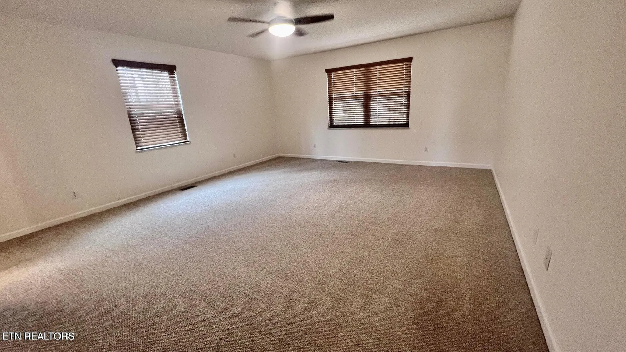 Property Slideshow image 37 of 49 | 215 snead dr, Crossville, TN, 38558