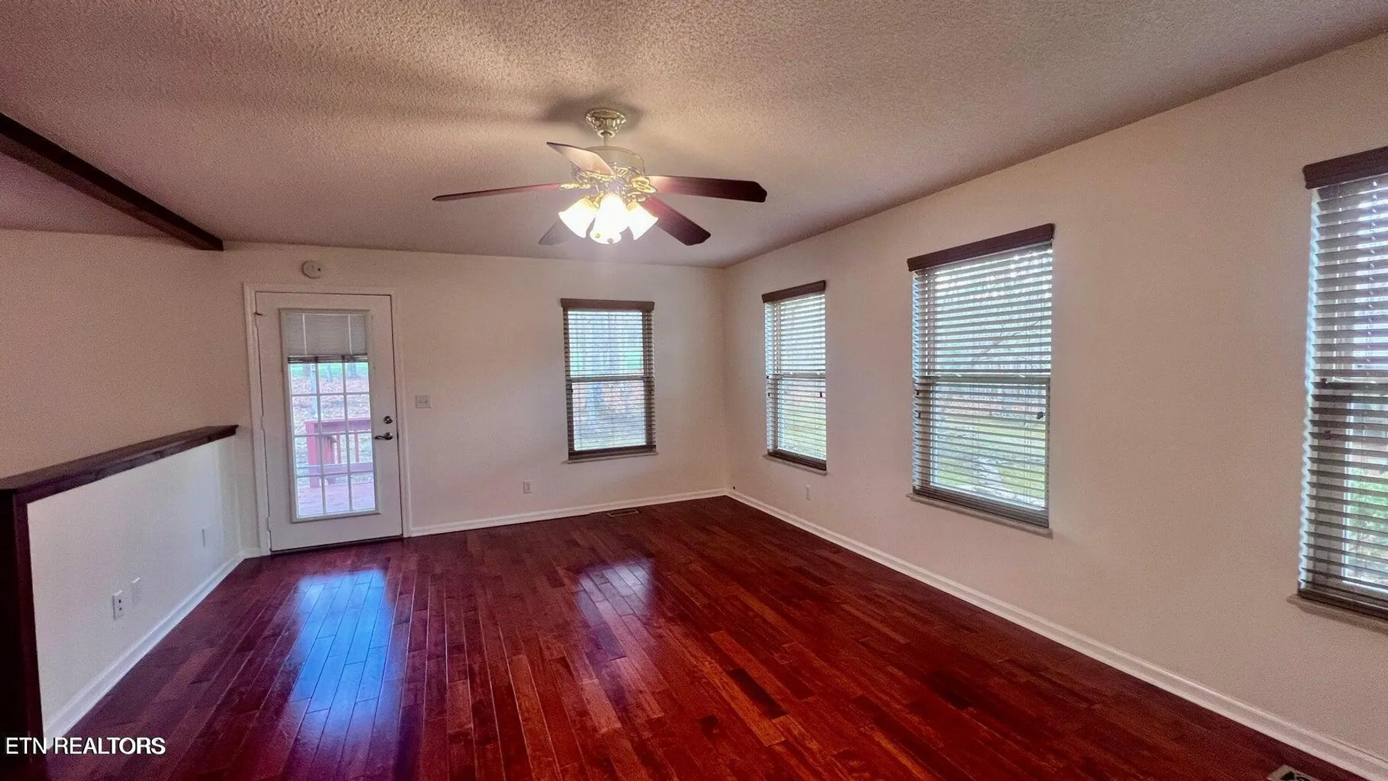 Property Slideshow image 31 of 49 | 215 snead dr, Crossville, TN, 38558