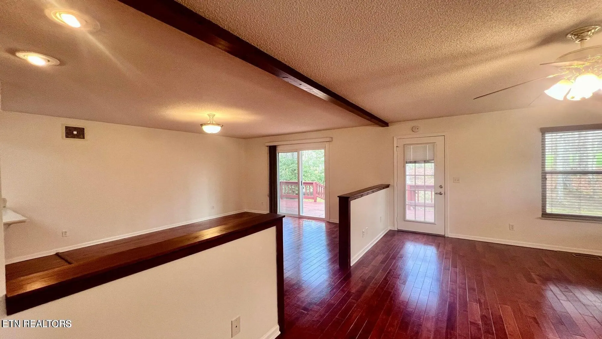 Property Slideshow image 32 of 49 | 215 snead dr, Crossville, TN, 38558