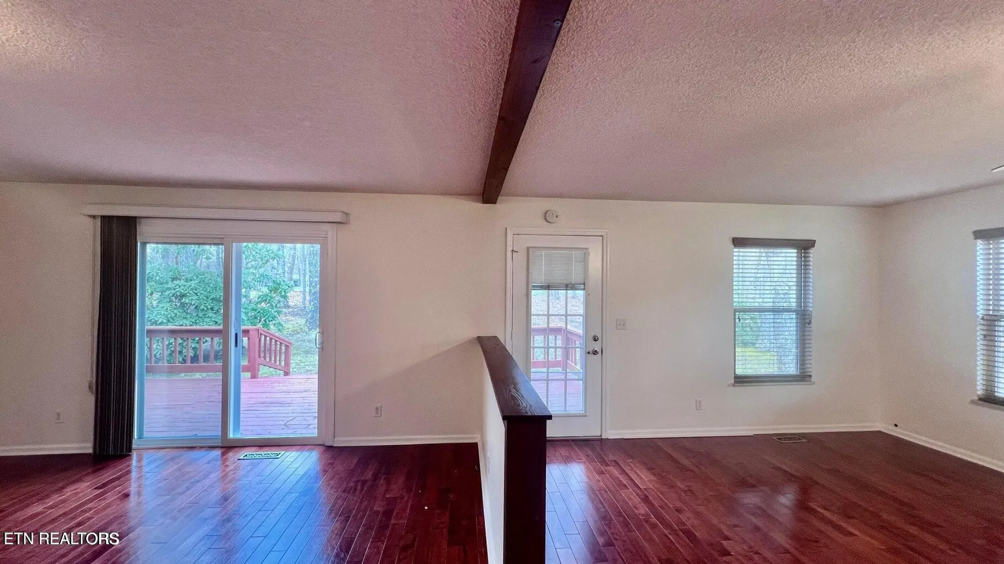 Property Slideshow image 33 of 49 | 215 snead dr, Crossville, TN, 38558