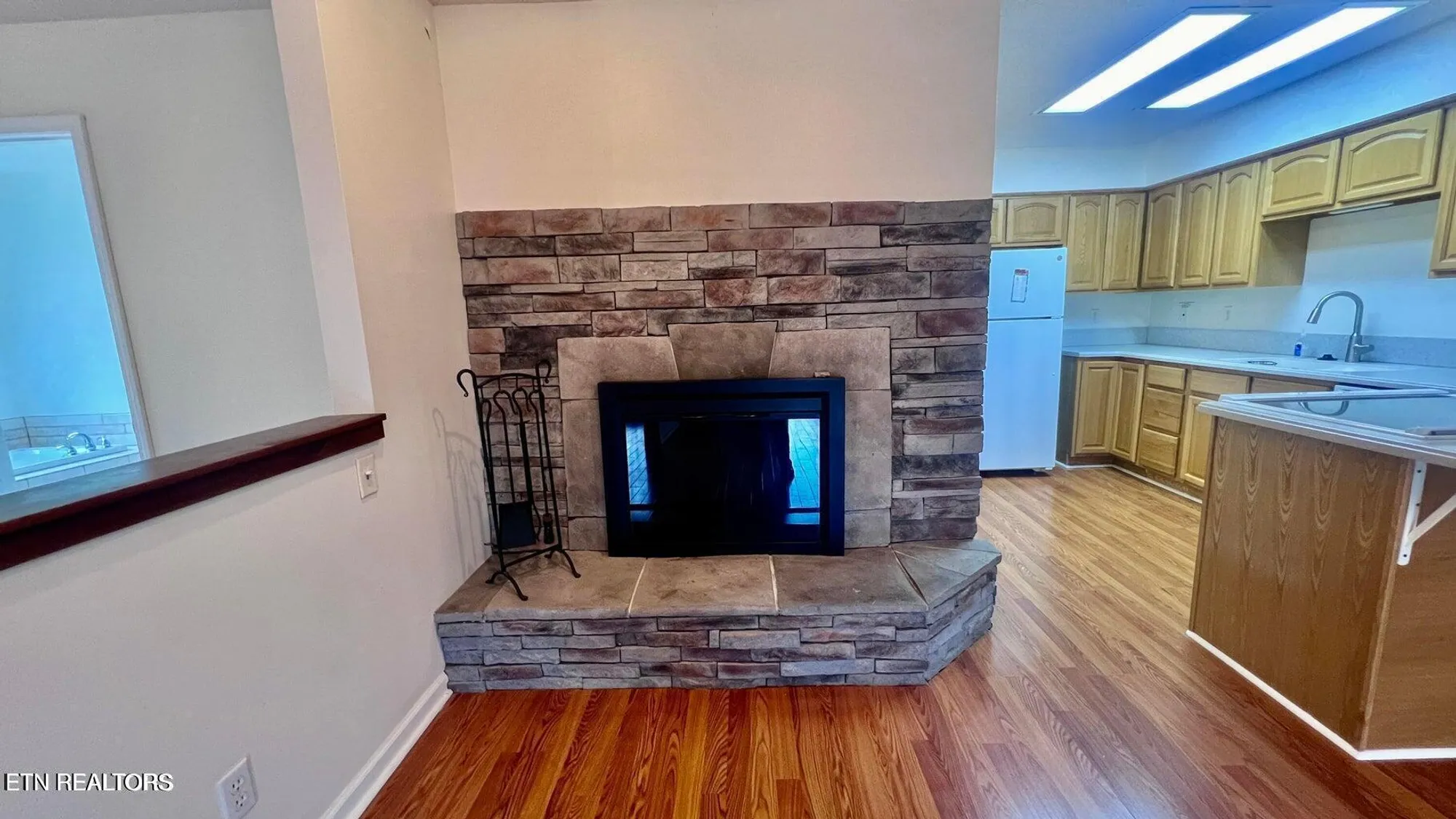 Property Slideshow image 20 of 49 | 215 snead dr, Crossville, TN, 38558