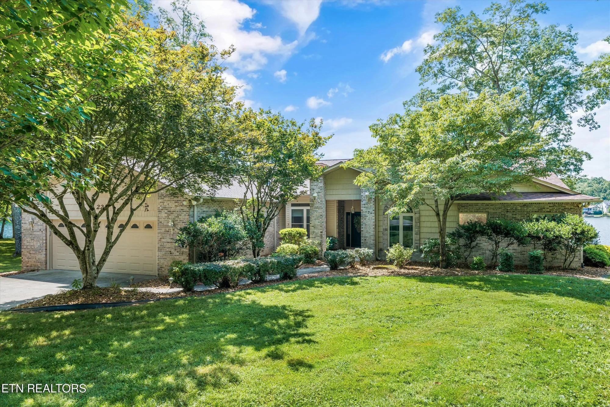 Property Slideshow image 2 of 57 | 22 meadowlark cir, Crossville, TN, 38558