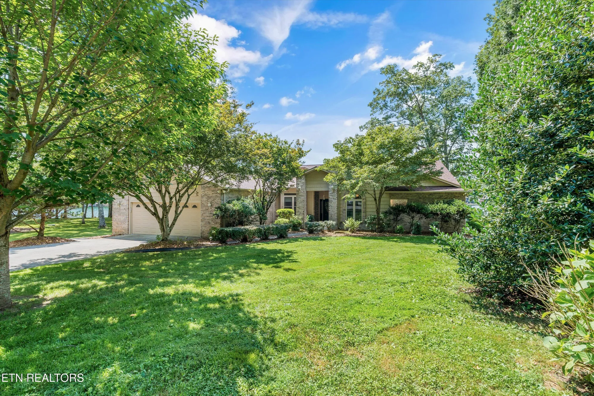 Property Slideshow image 3 of 57 | 22 meadowlark cir, Crossville, TN, 38558