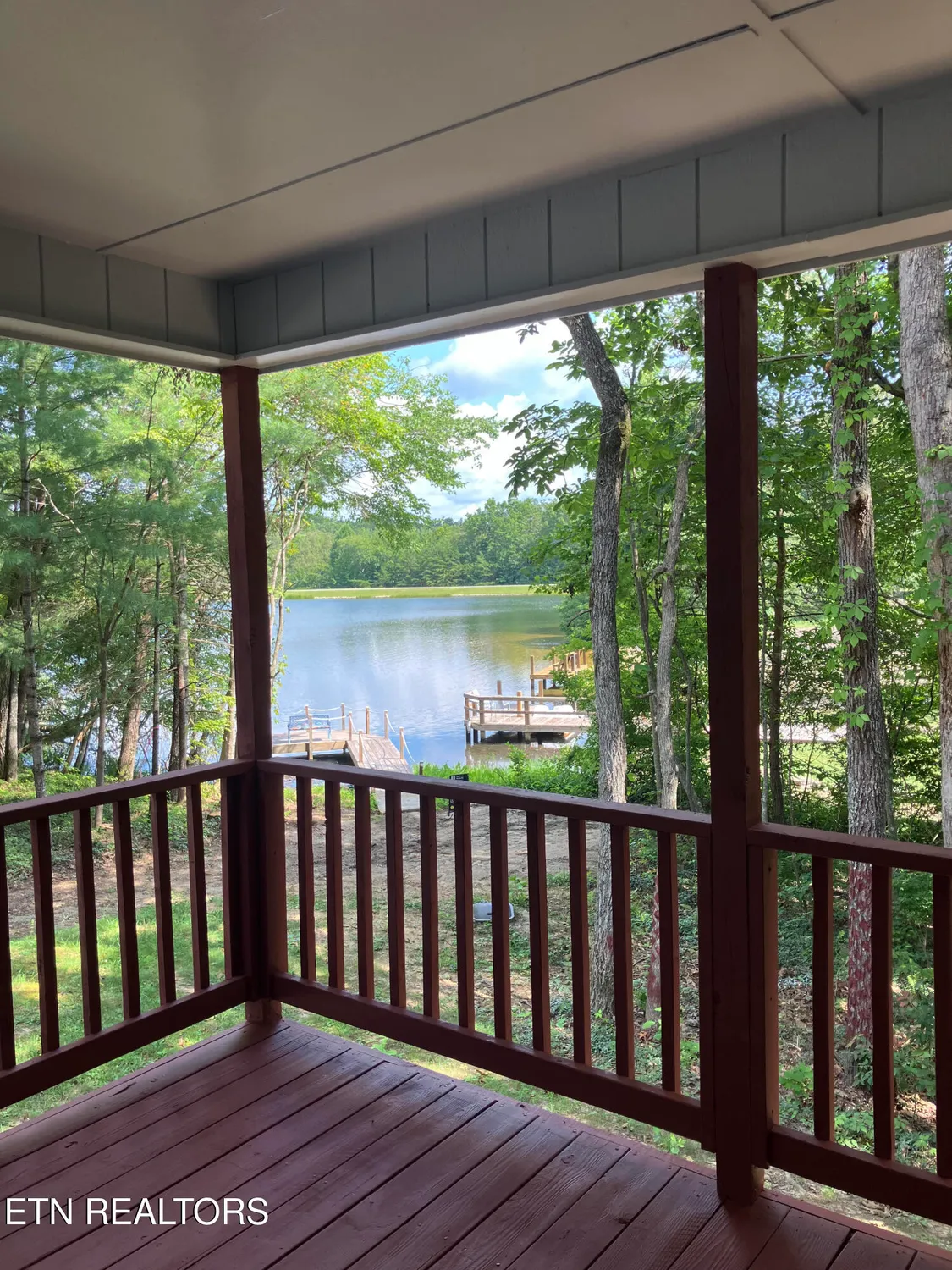 Property Slideshow image 3 of 58 | 16 pomeroy ct, Crossville, TN, 38558