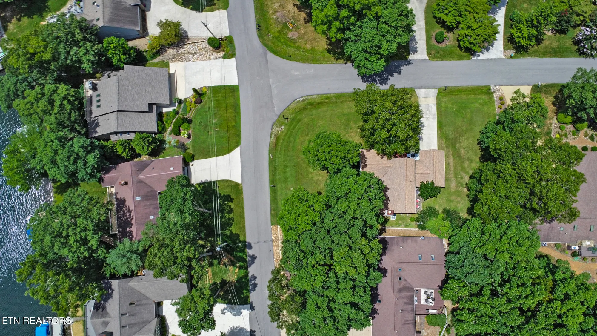 Property Slideshow image 32 of 38 | 113 ashdown ln, Crossville, TN, 38558