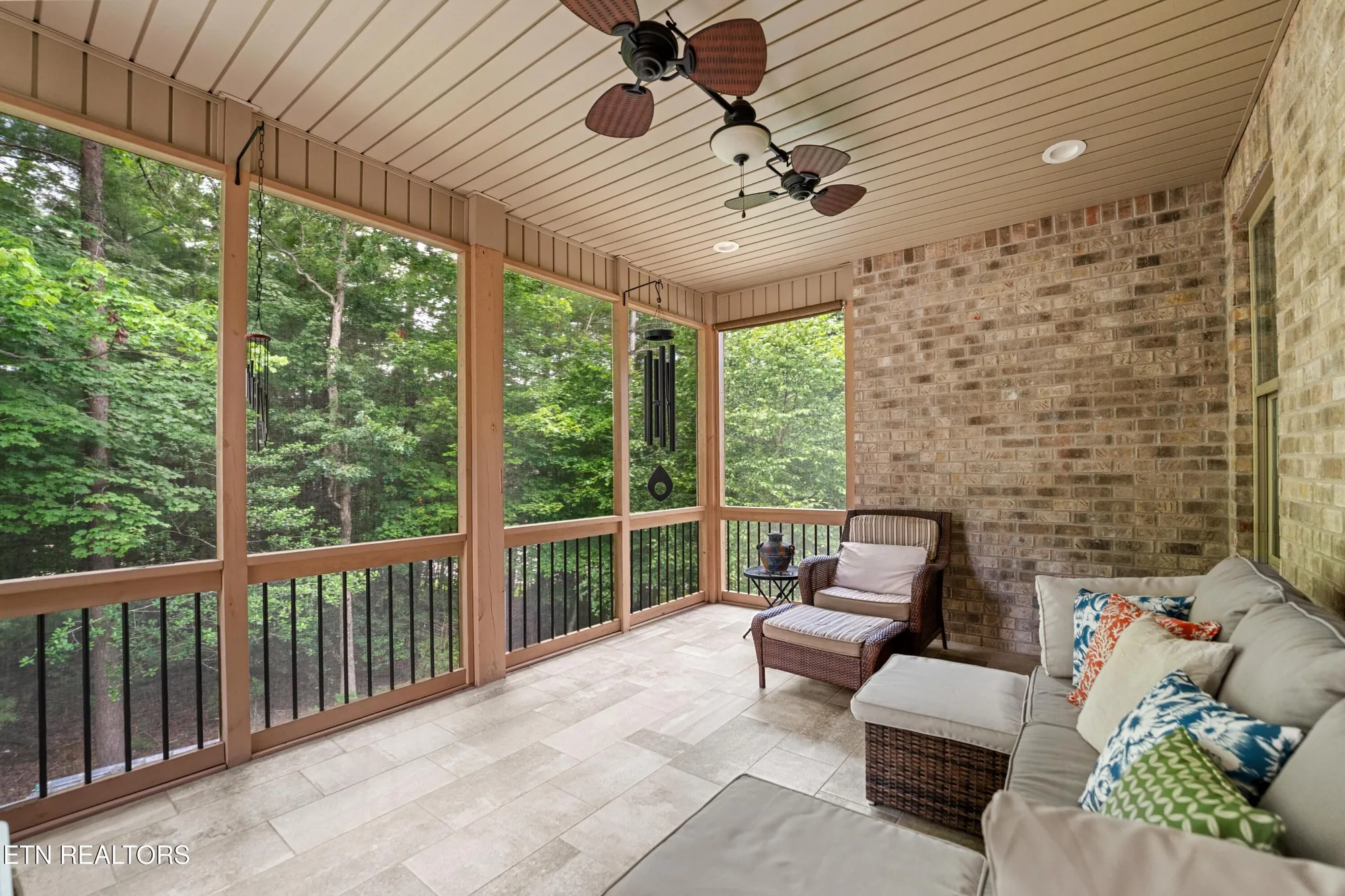 Property Slideshow image 21 of 38 | 10 inwood dr, Crossville, TN, 38558