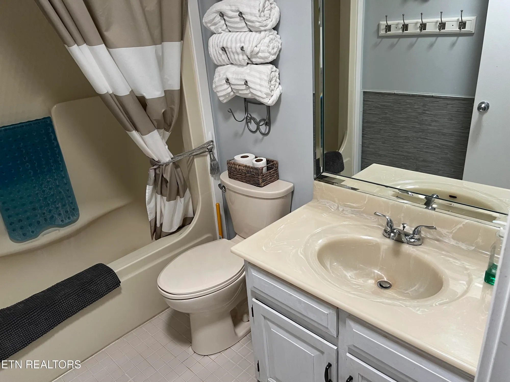Property Slideshow image 30 of 41 | 524 druid lndg, Crossville, TN, 38558