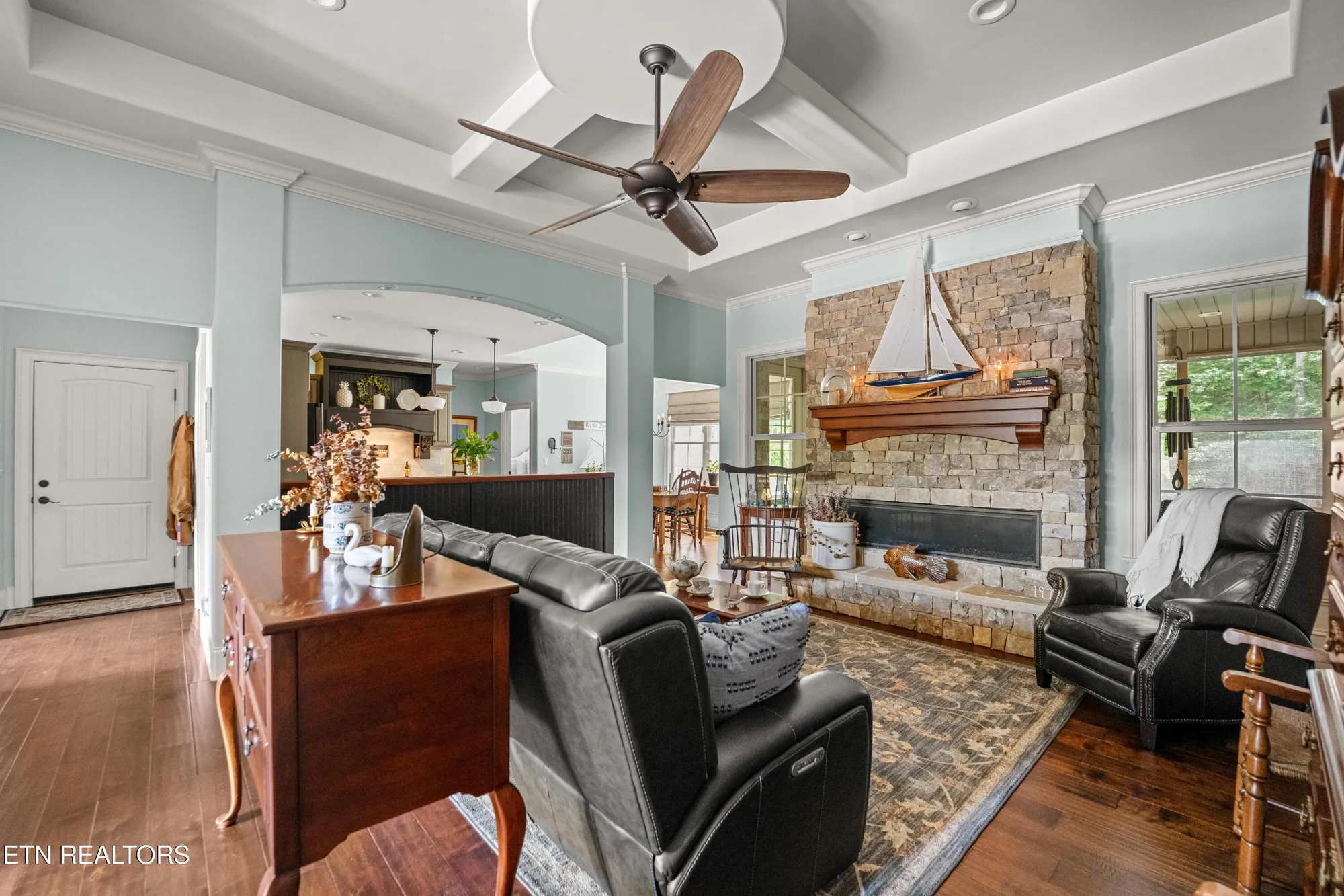 Property Slideshow image 10 of 38 | 10 inwood dr, Crossville, TN, 38558