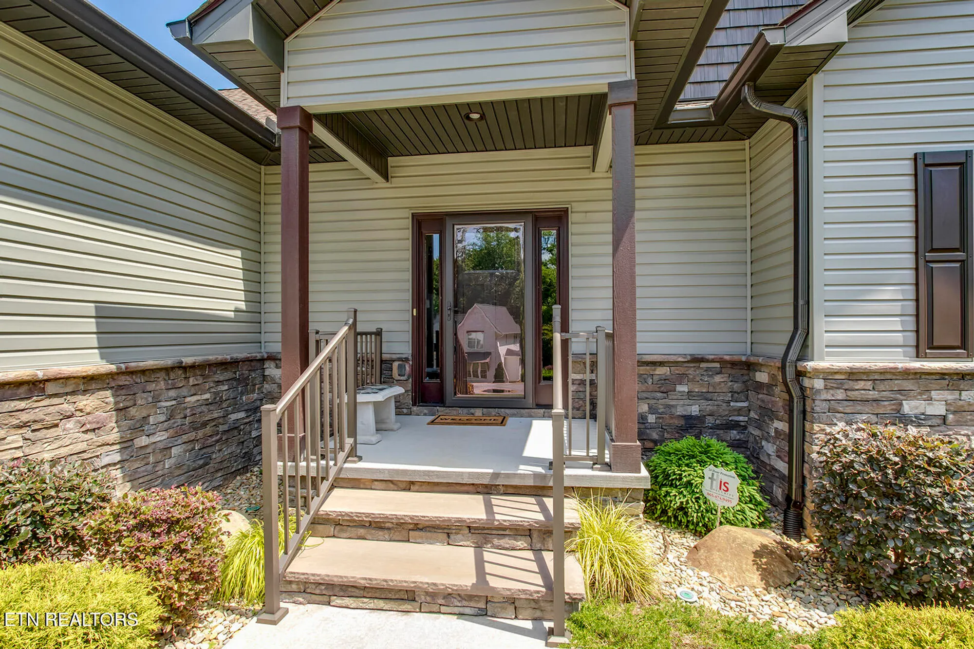 Property Slideshow image 8 of 51 | 244 chuniloti way, Loudon, TN, 37774