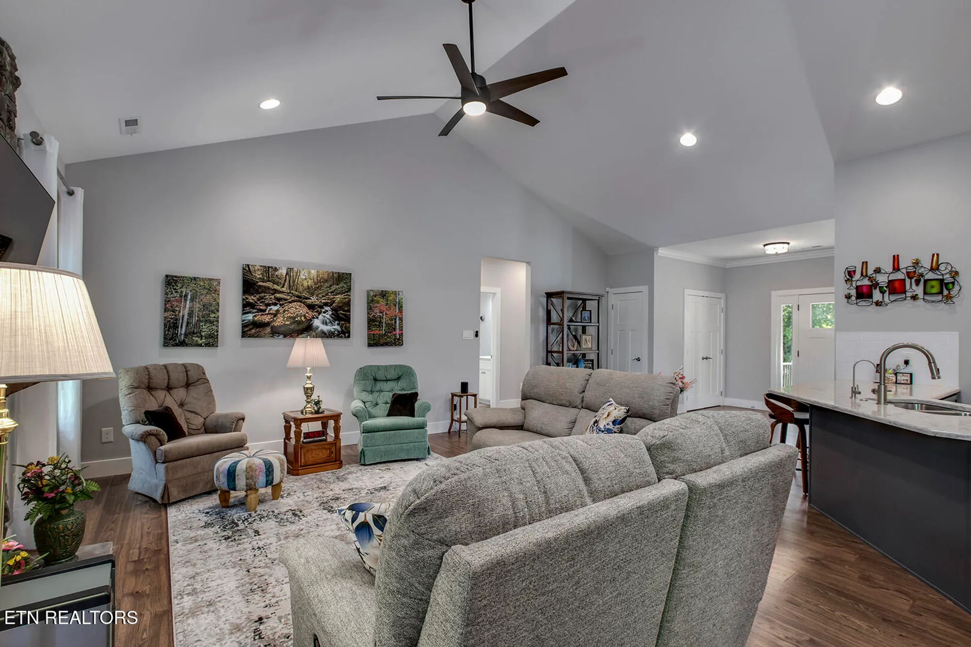 Property Slideshow image 12 of 51 | 244 chuniloti way, Loudon, TN, 37774